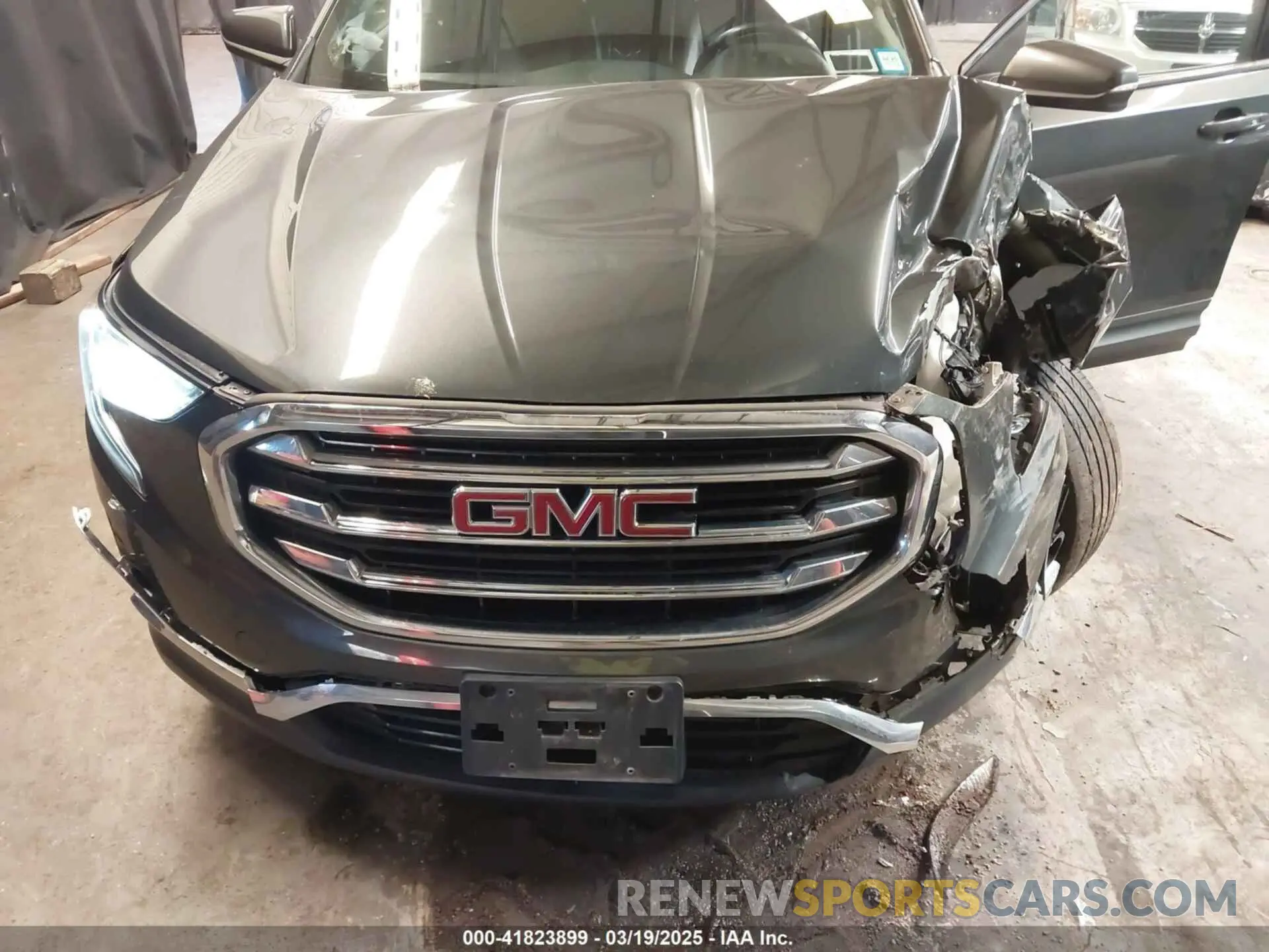 6 Photograph of a damaged car 3GKALVEV9LL175792 GMC TERRAIN 2020