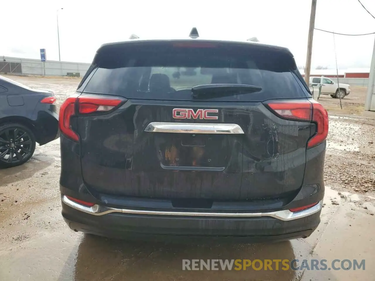 6 Photograph of a damaged car 3GKALVEV9LL242360 GMC TERRAIN 2020