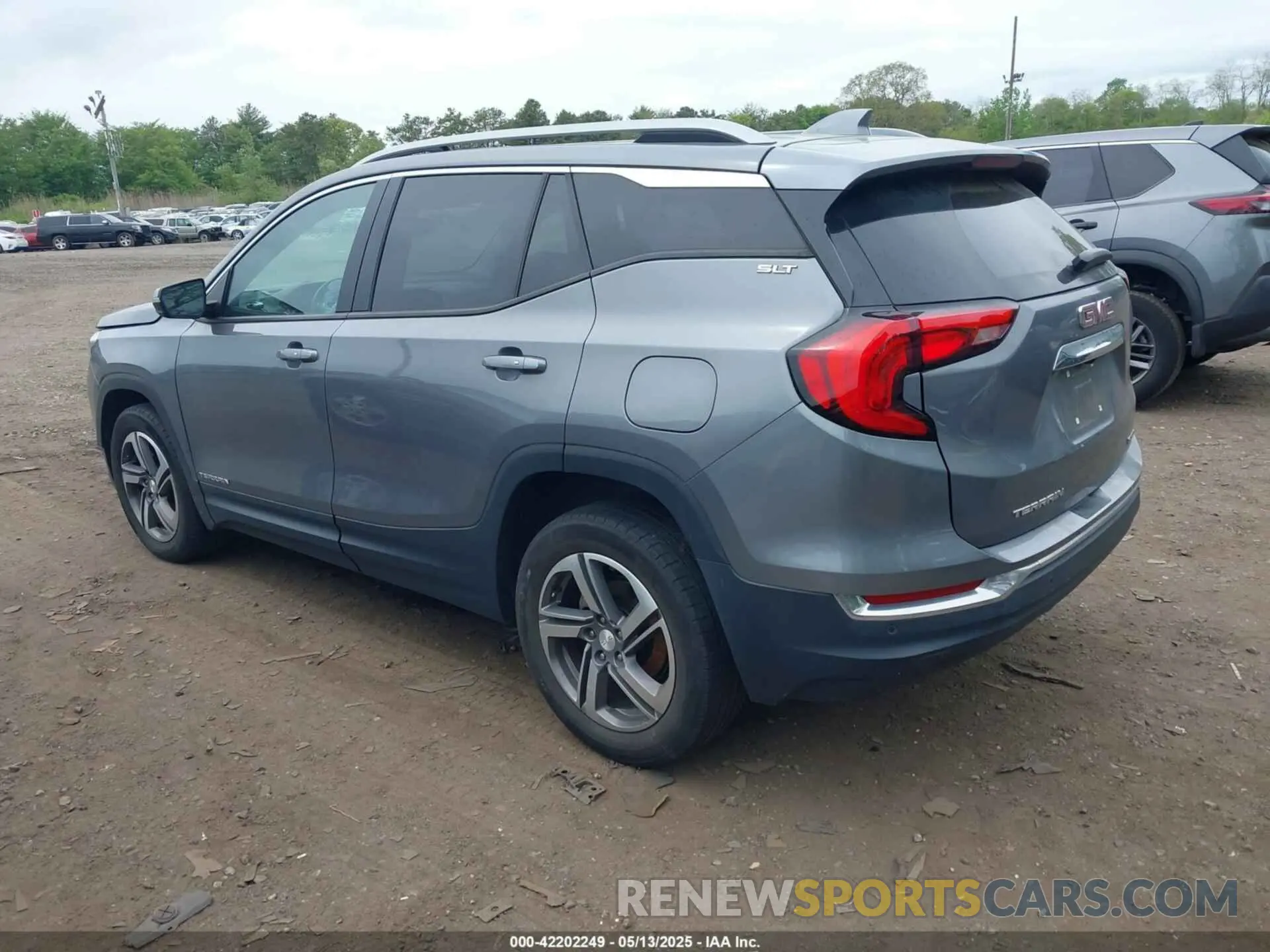 3 Photograph of a damaged car 3GKALVEV9LL274886 GMC TERRAIN 2020
