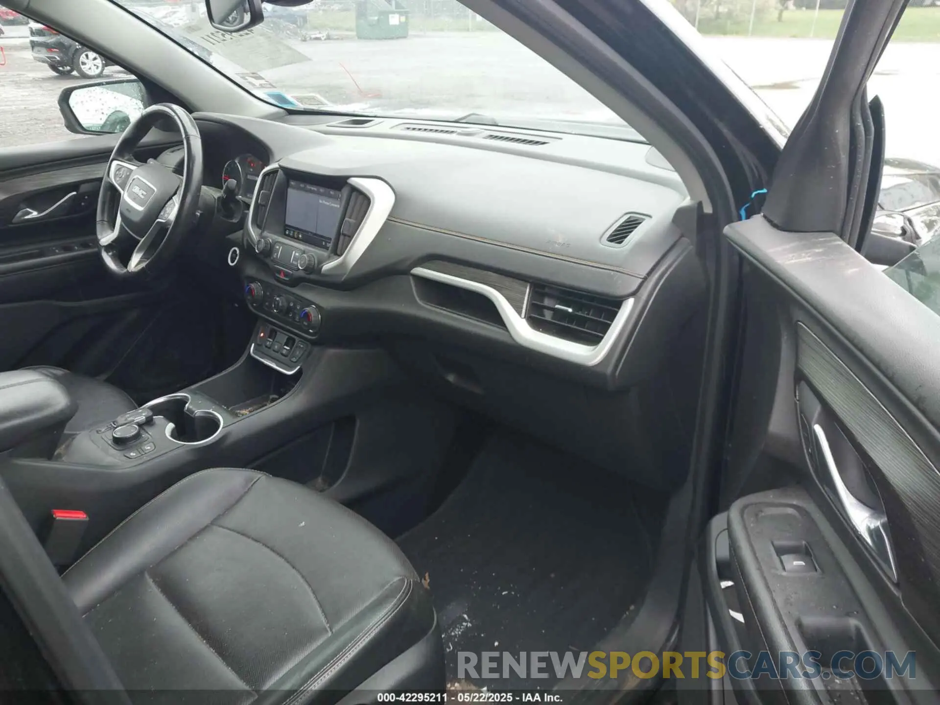 5 Photograph of a damaged car 3GKALVEVXLL116640 GMC TERRAIN 2020