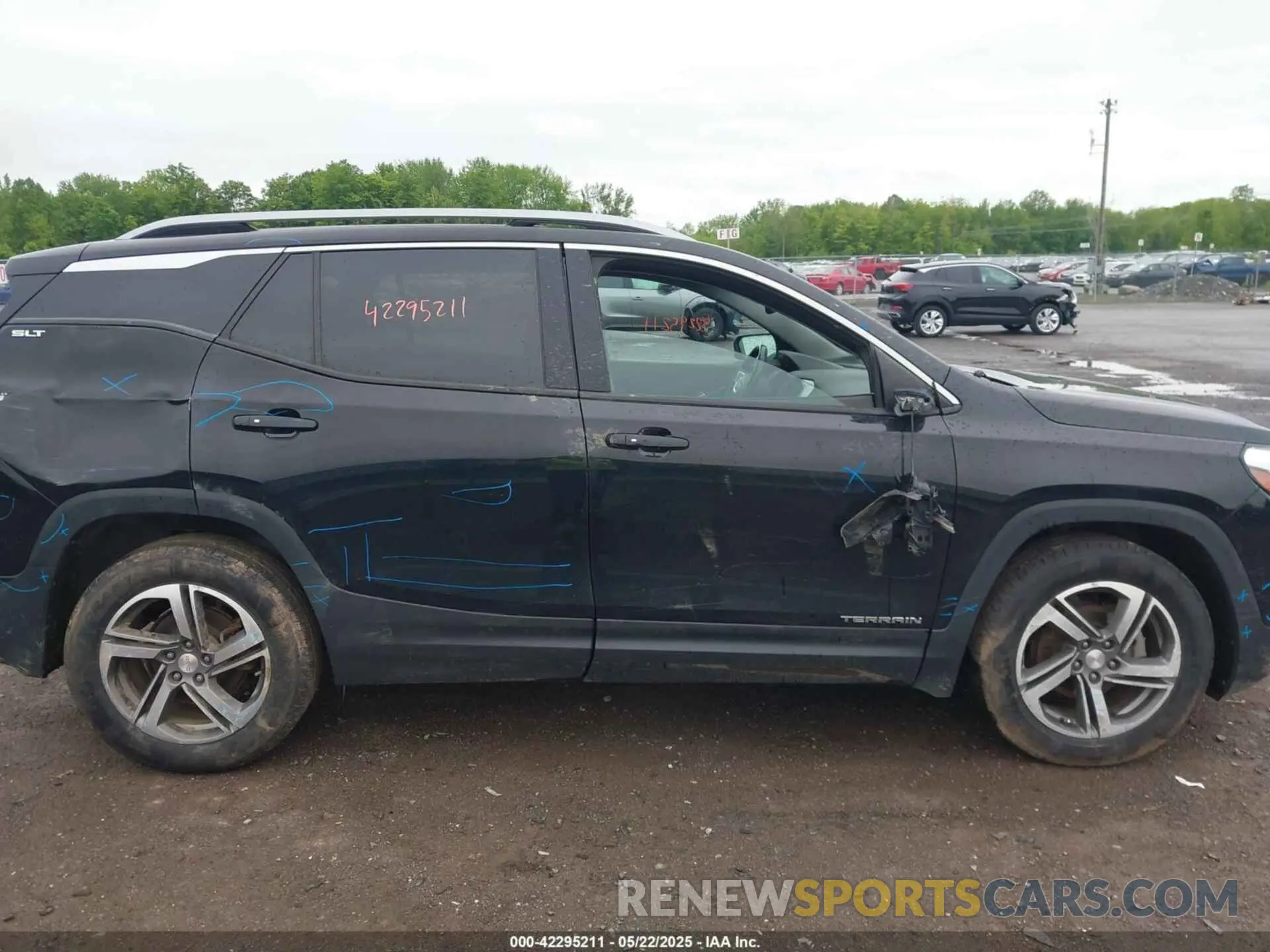 6 Photograph of a damaged car 3GKALVEVXLL116640 GMC TERRAIN 2020