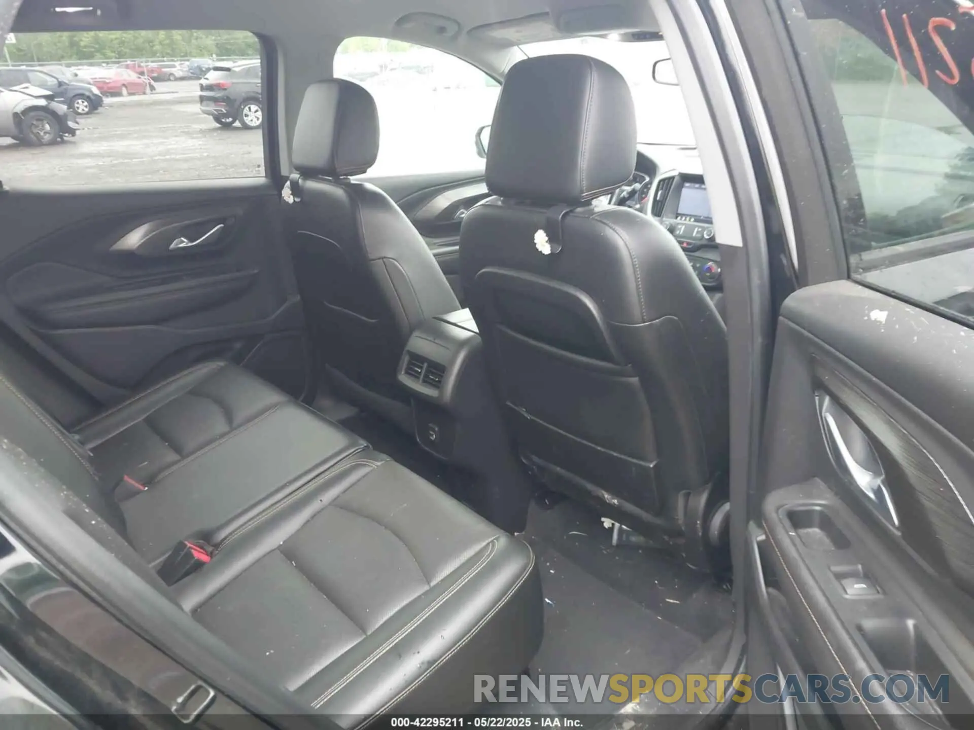 8 Photograph of a damaged car 3GKALVEVXLL116640 GMC TERRAIN 2020
