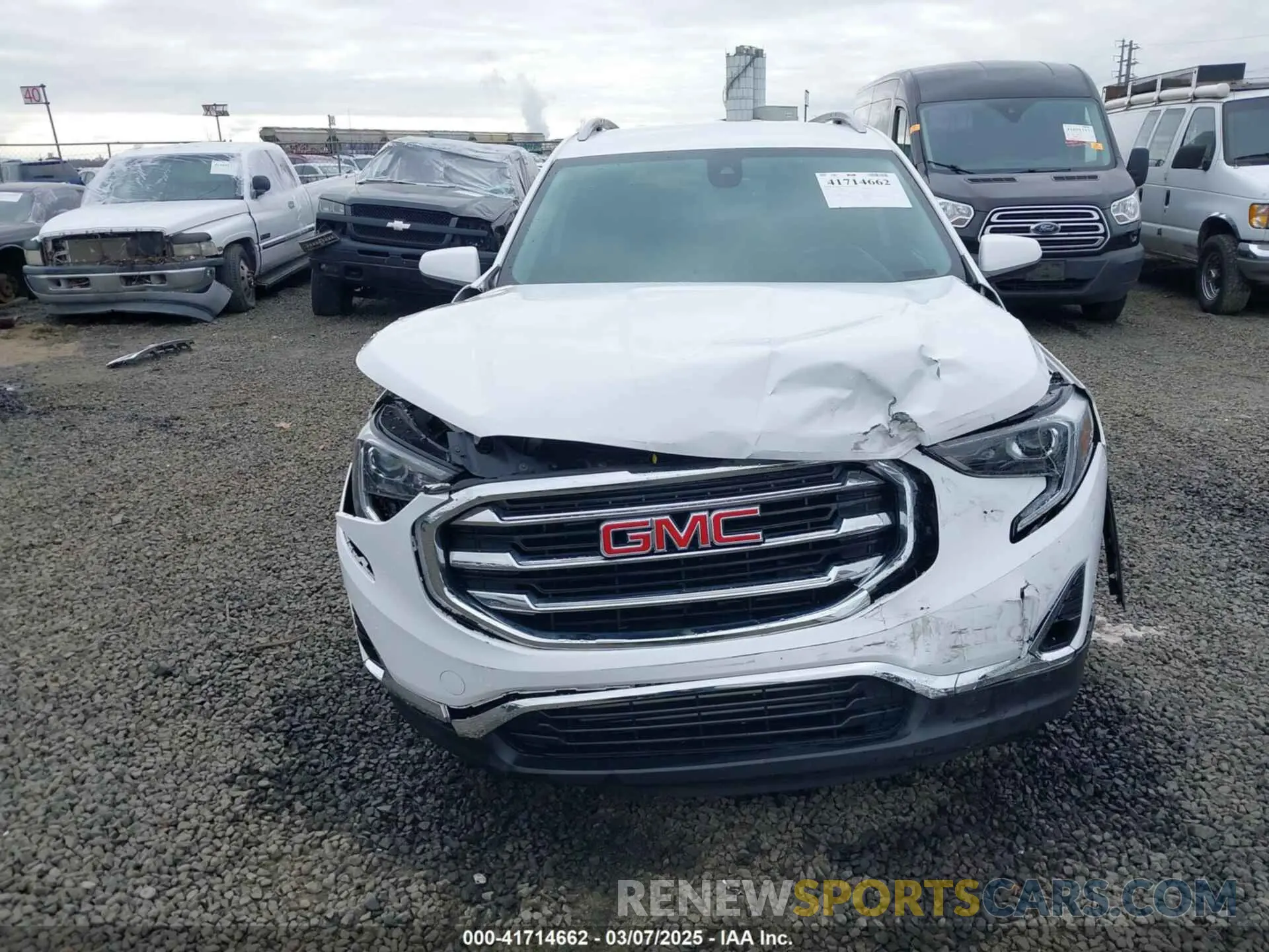 12 Photograph of a damaged car 3GKALVEVXLL143417 GMC TERRAIN 2020