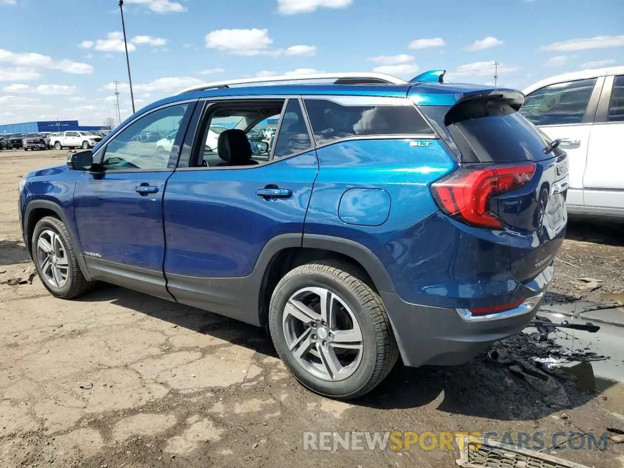 2 Photograph of a damaged car 3GKALVEVXLL166504 GMC TERRAIN 2020