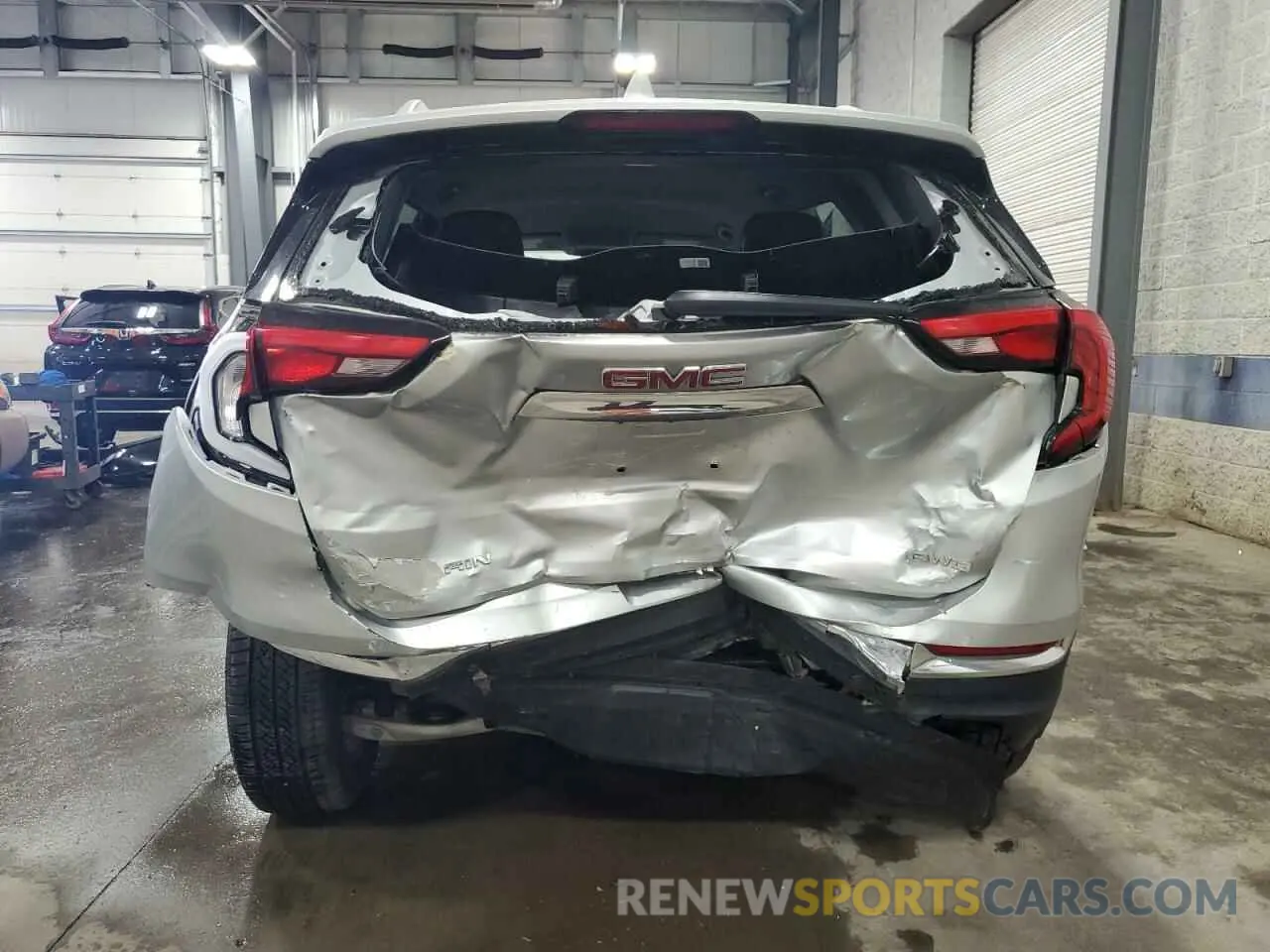 6 Photograph of a damaged car 3GKALVEVXLL176000 GMC TERRAIN 2020