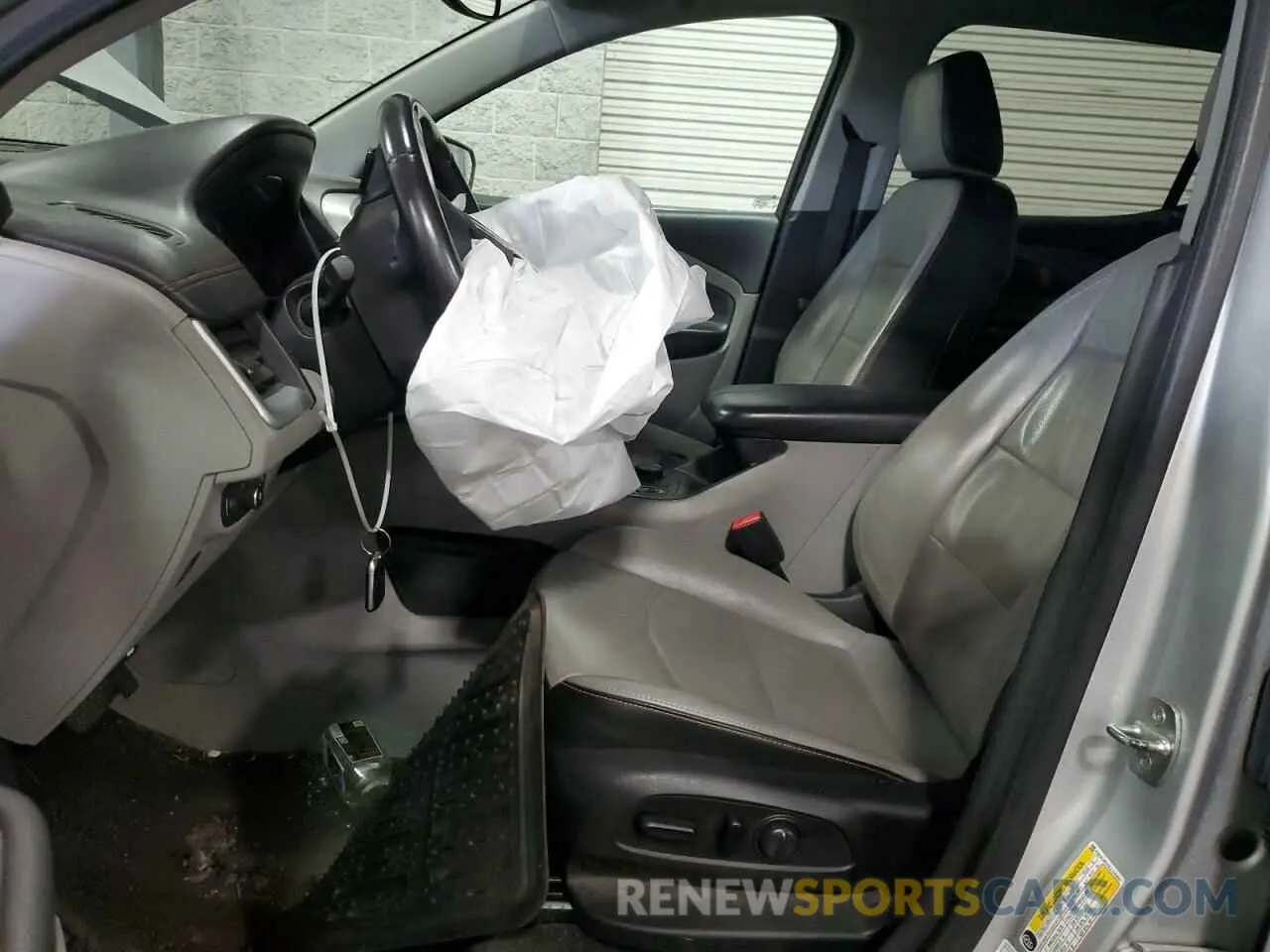 7 Photograph of a damaged car 3GKALVEVXLL176000 GMC TERRAIN 2020