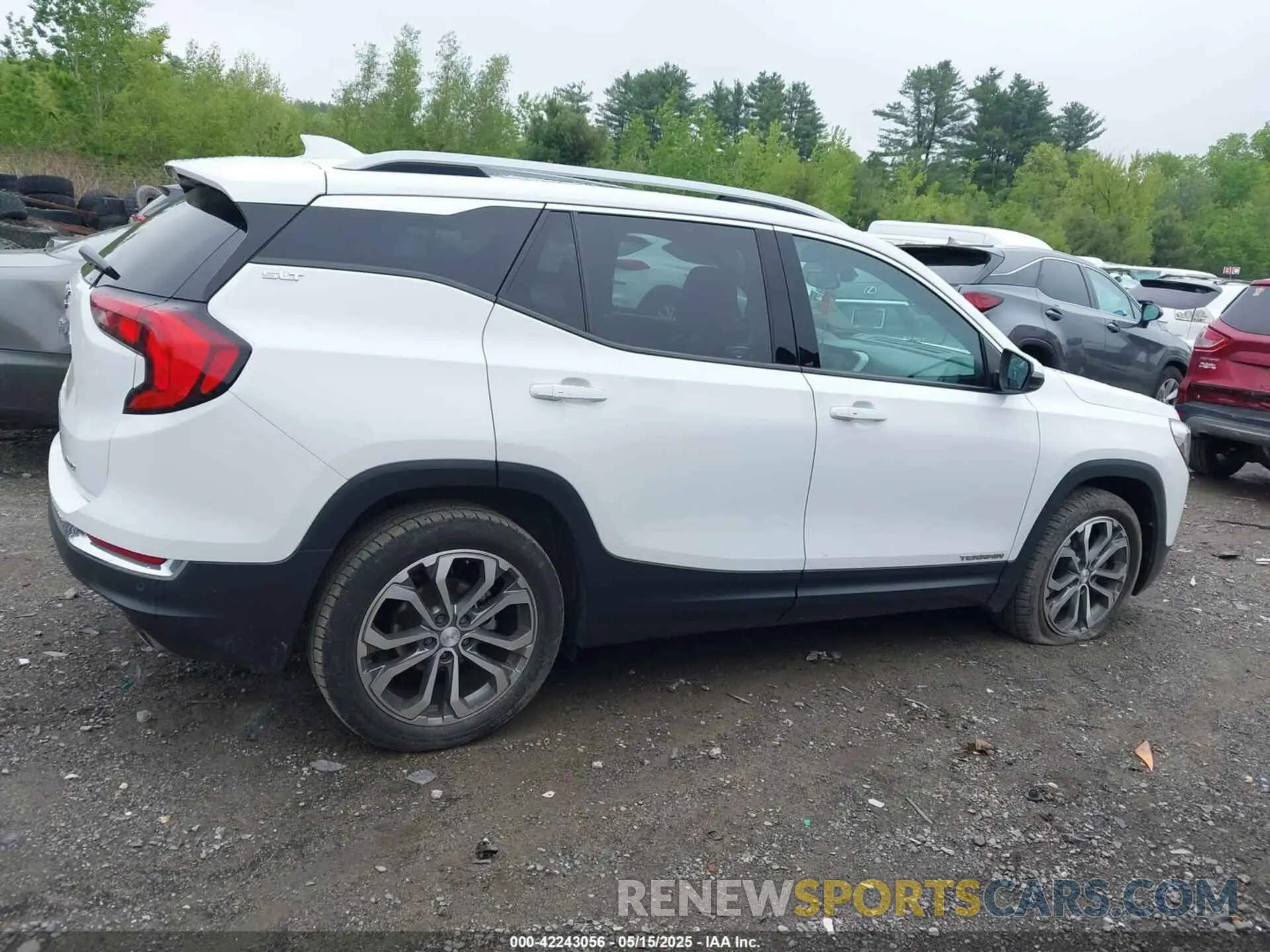 13 Photograph of a damaged car 3GKALVEX5LL257276 GMC TERRAIN 2020