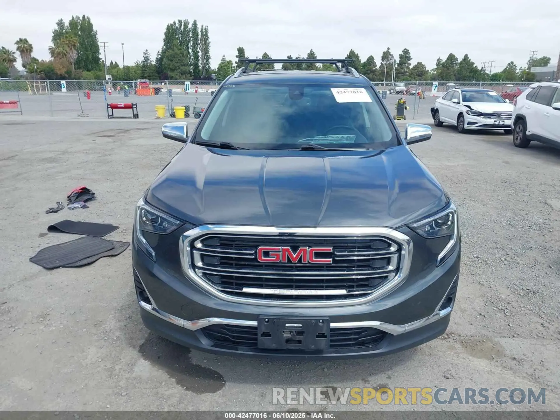13 Photograph of a damaged car 3GKALVEX9LL117702 GMC TERRAIN 2020