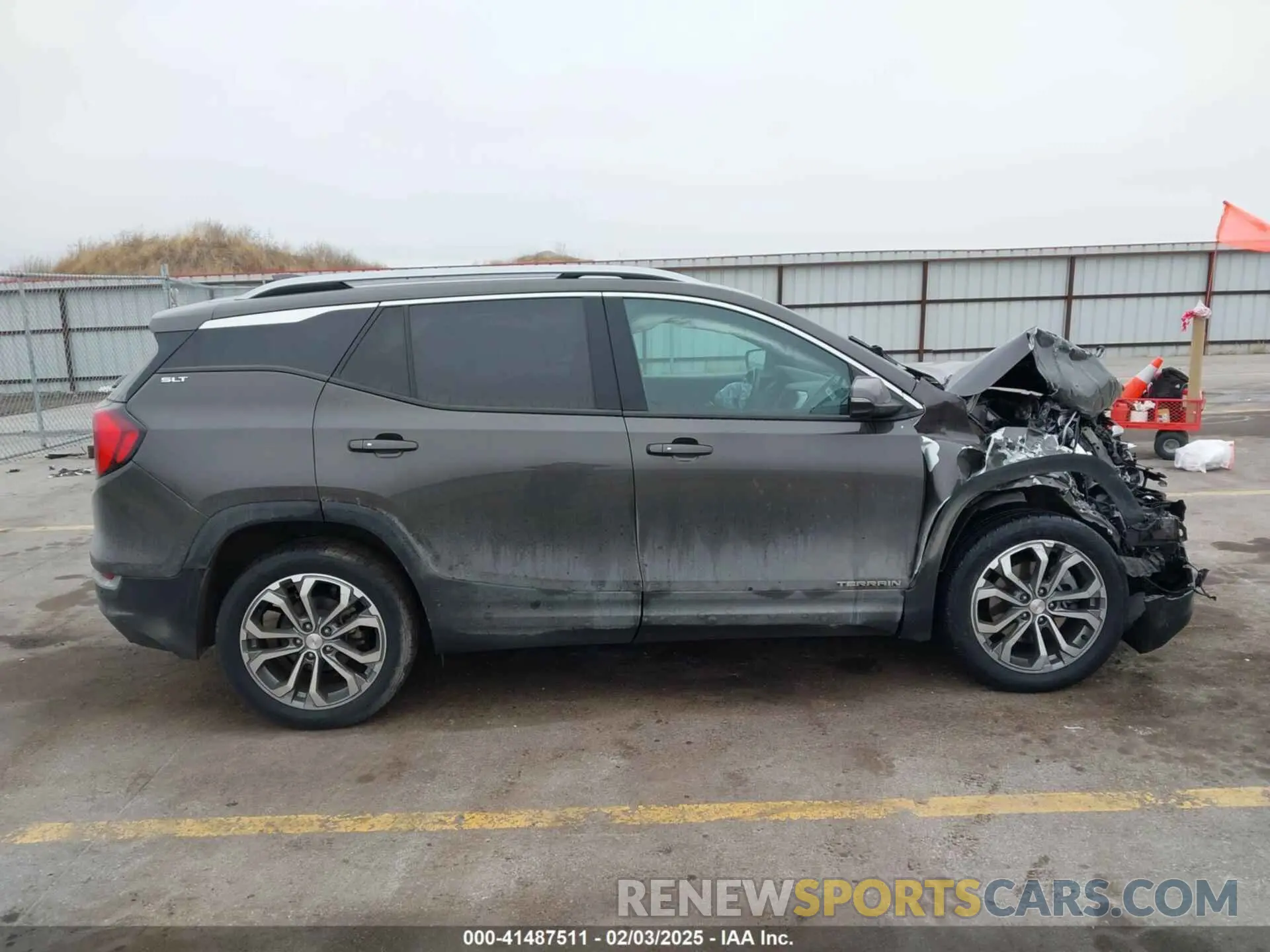 14 Photograph of a damaged car 3GKALVEX9LL131034 GMC TERRAIN 2020