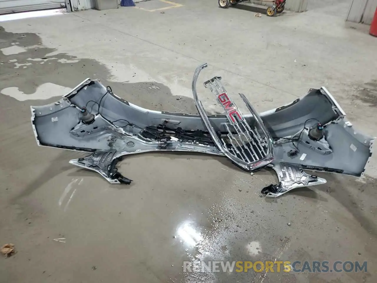 13 Photograph of a damaged car 3GKALXEX0LL291881 GMC TERRAIN 2020