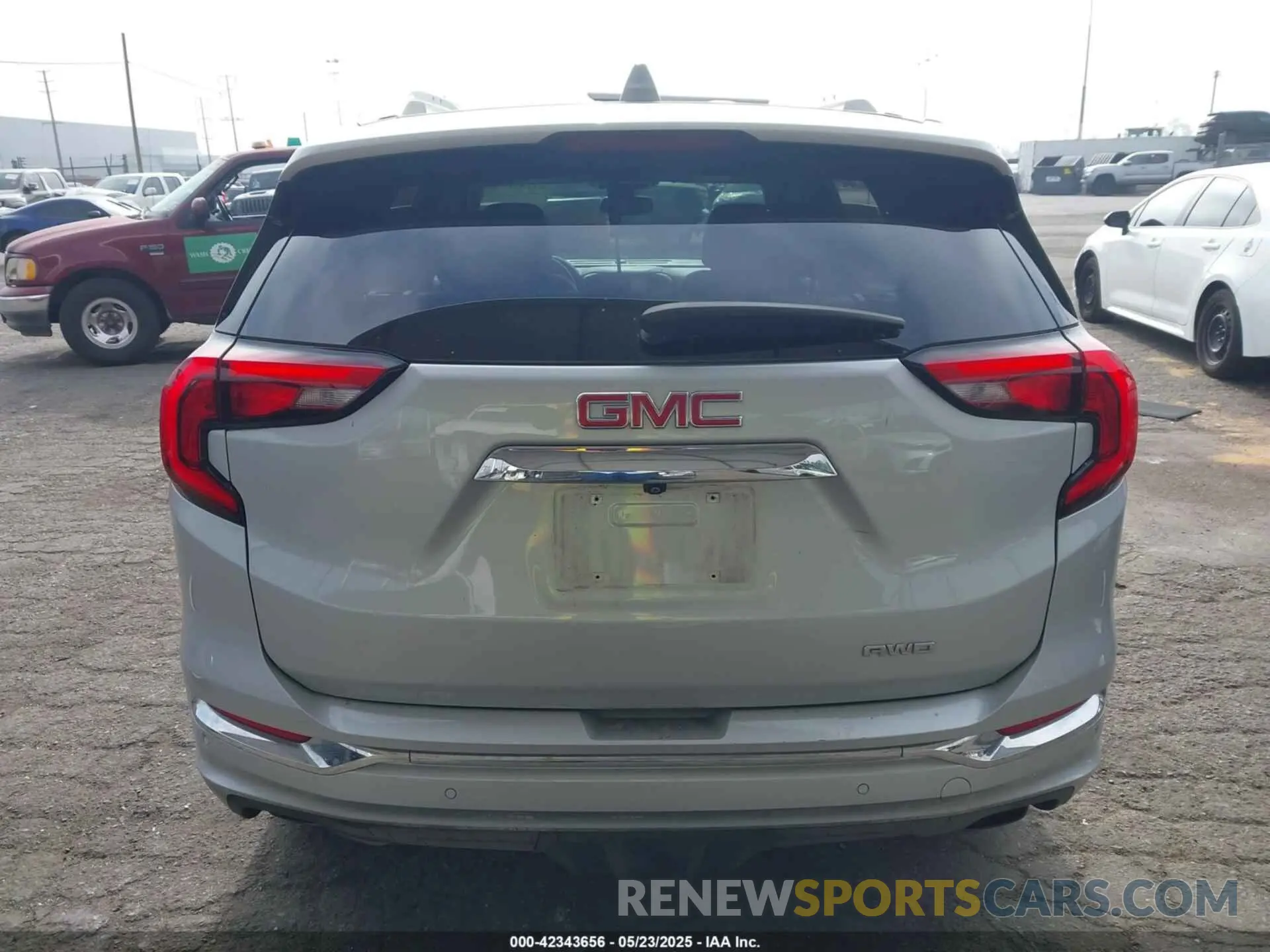 17 Photograph of a damaged car 3GKALXEX0LL294117 GMC TERRAIN 2020