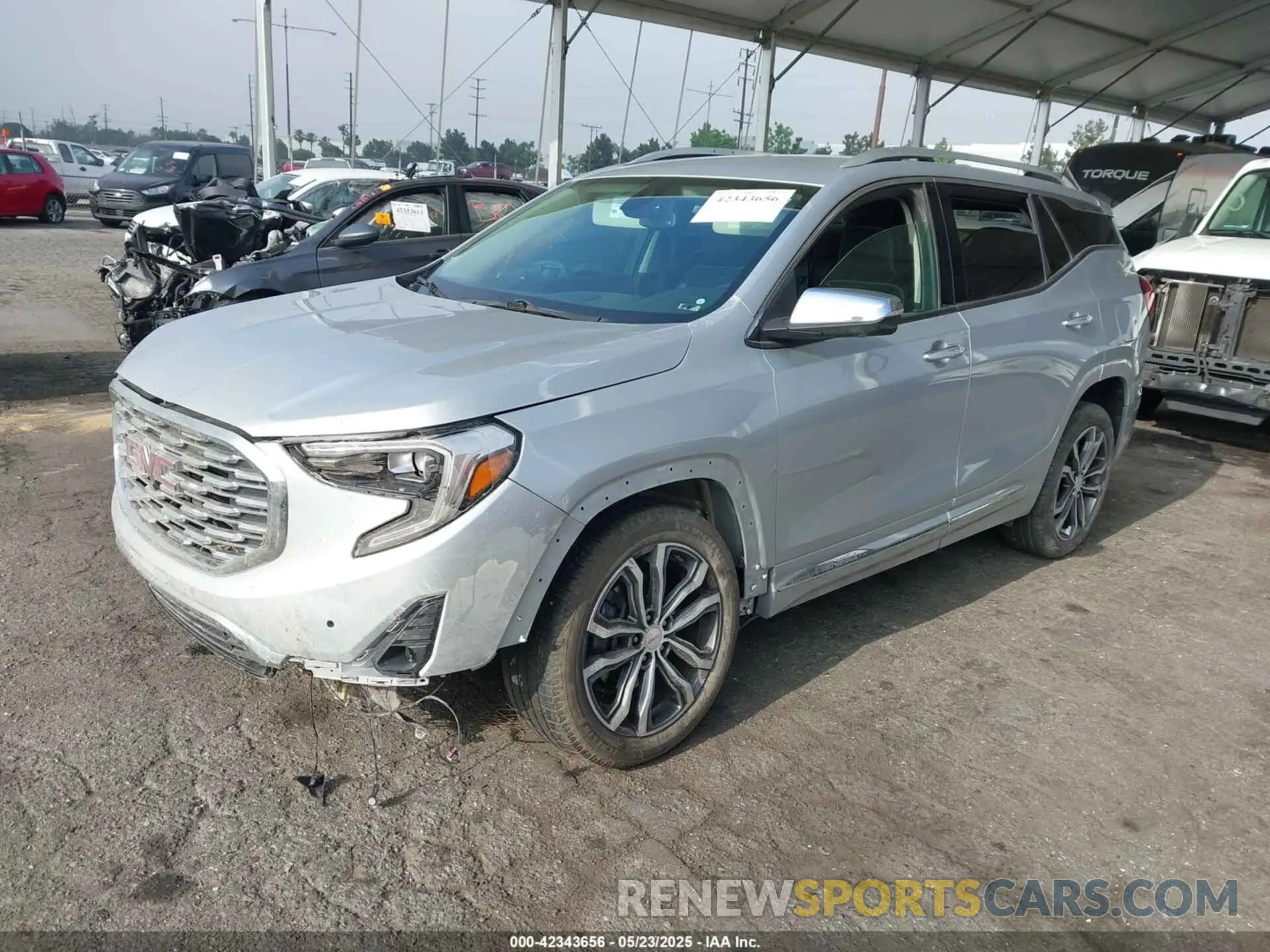 2 Photograph of a damaged car 3GKALXEX0LL294117 GMC TERRAIN 2020
