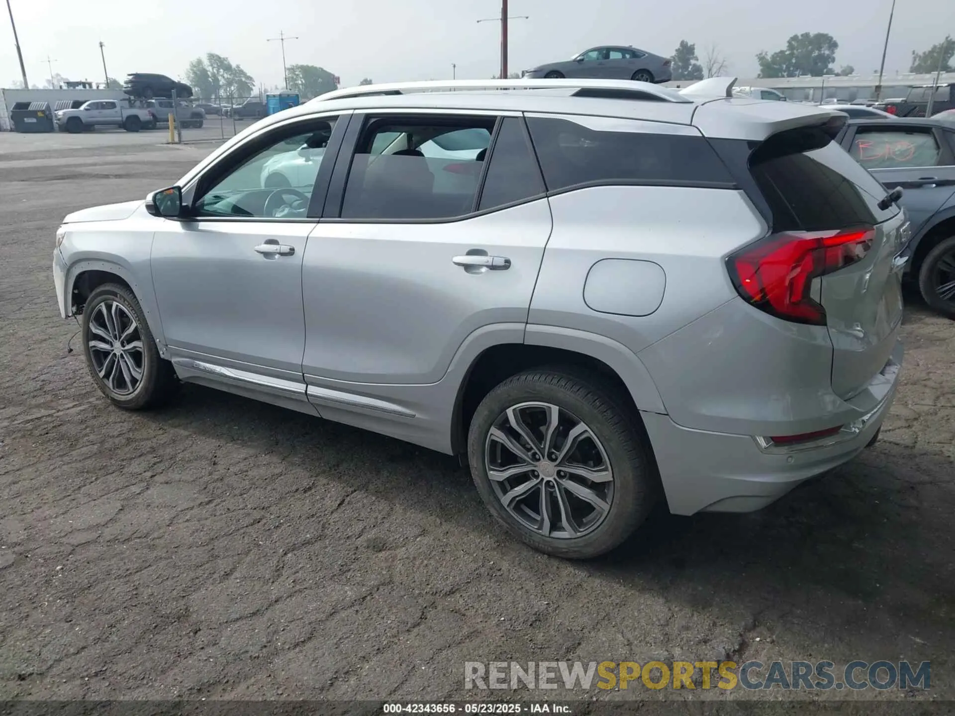 3 Photograph of a damaged car 3GKALXEX0LL294117 GMC TERRAIN 2020