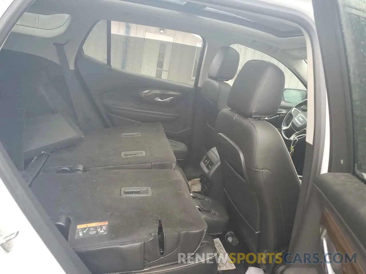 10 Photograph of a damaged car 3GKALXEX1LL187318 GMC TERRAIN 2020