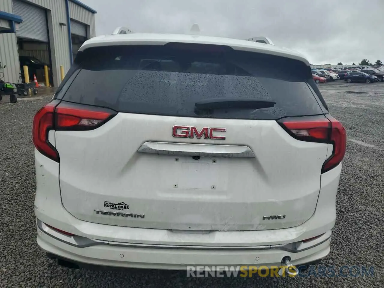6 Photograph of a damaged car 3GKALXEX1LL187318 GMC TERRAIN 2020