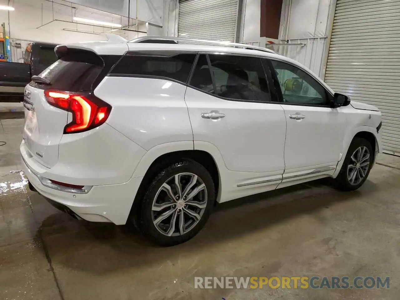 3 Photograph of a damaged car 3GKALXEX1LL343423 GMC TERRAIN 2020
