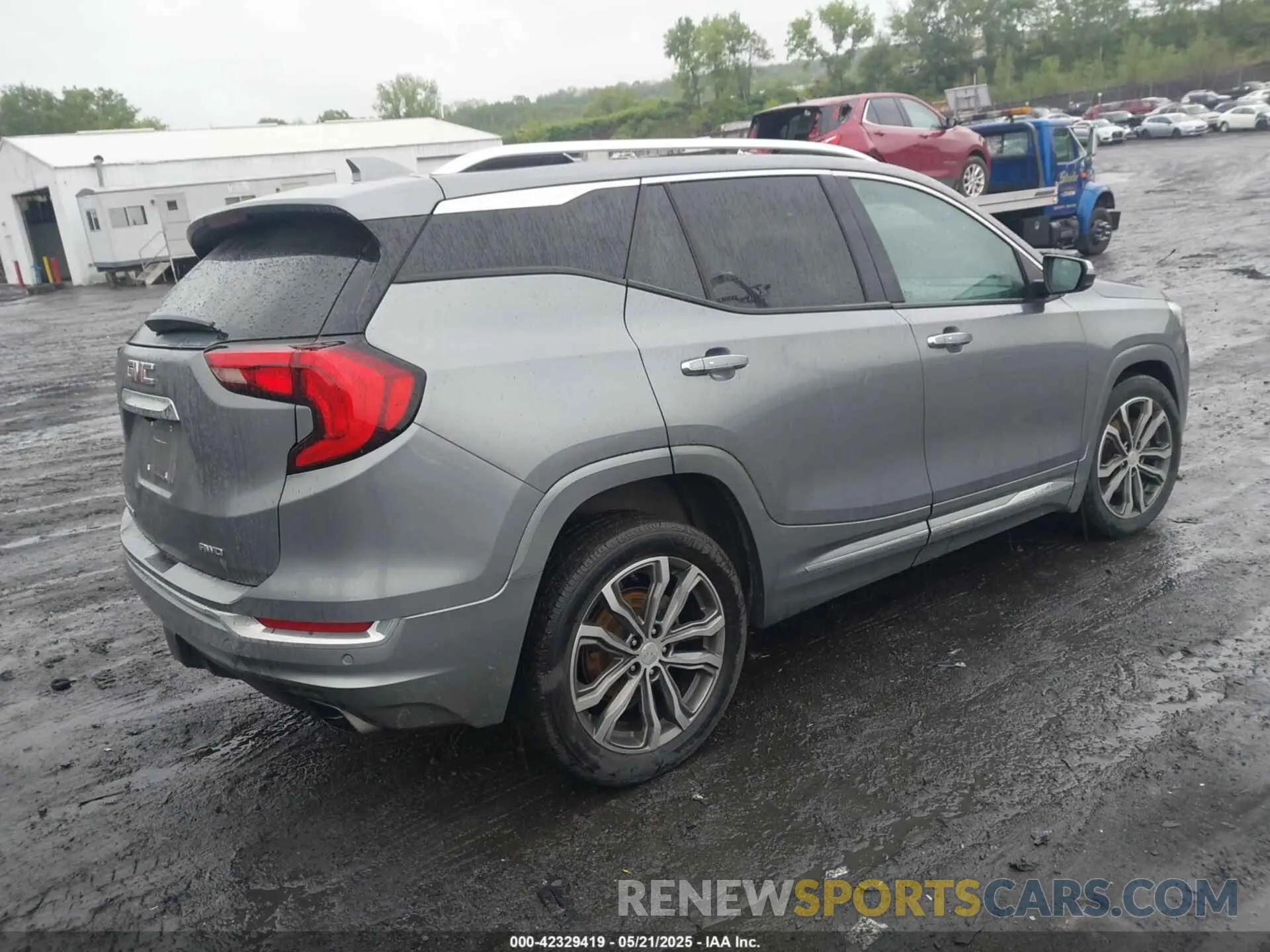 4 Photograph of a damaged car 3GKALXEX3LL183920 GMC TERRAIN 2020