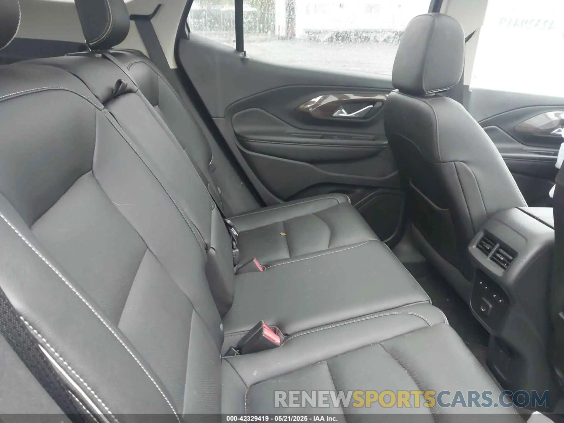 8 Photograph of a damaged car 3GKALXEX3LL183920 GMC TERRAIN 2020