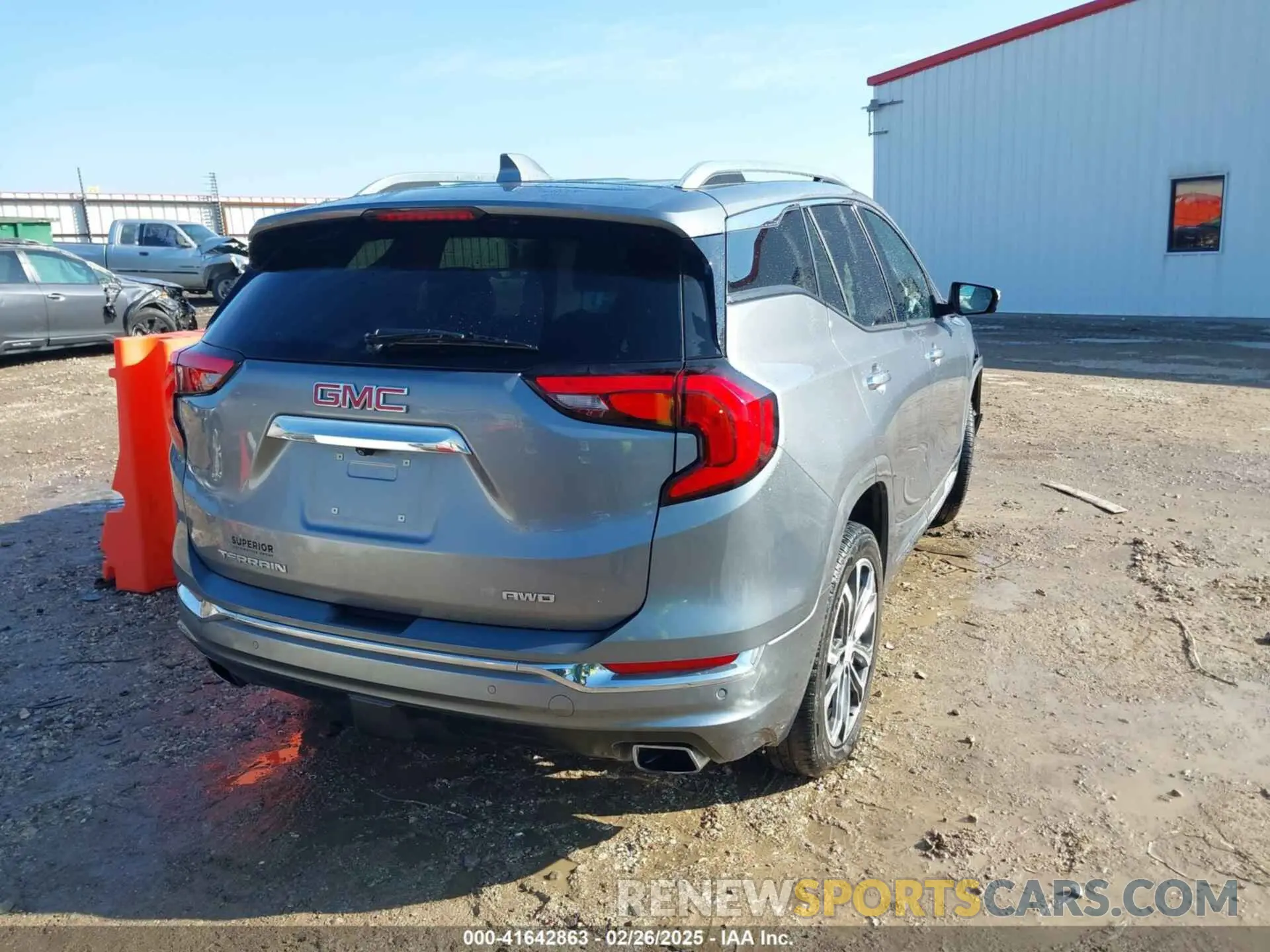 4 Photograph of a damaged car 3GKALXEX5LL141216 GMC TERRAIN 2020