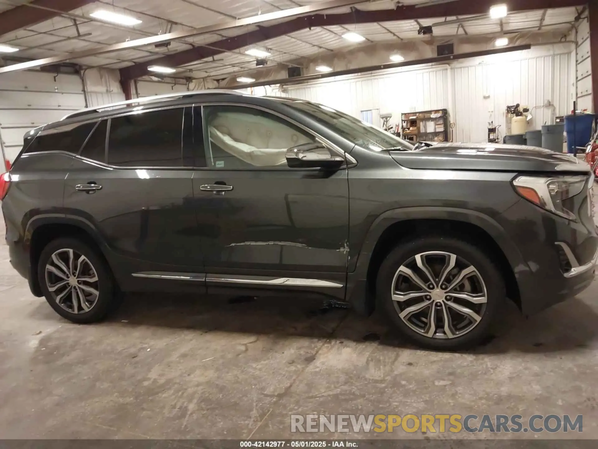 13 Photograph of a damaged car 3GKALXEX6LL182552 GMC TERRAIN 2020