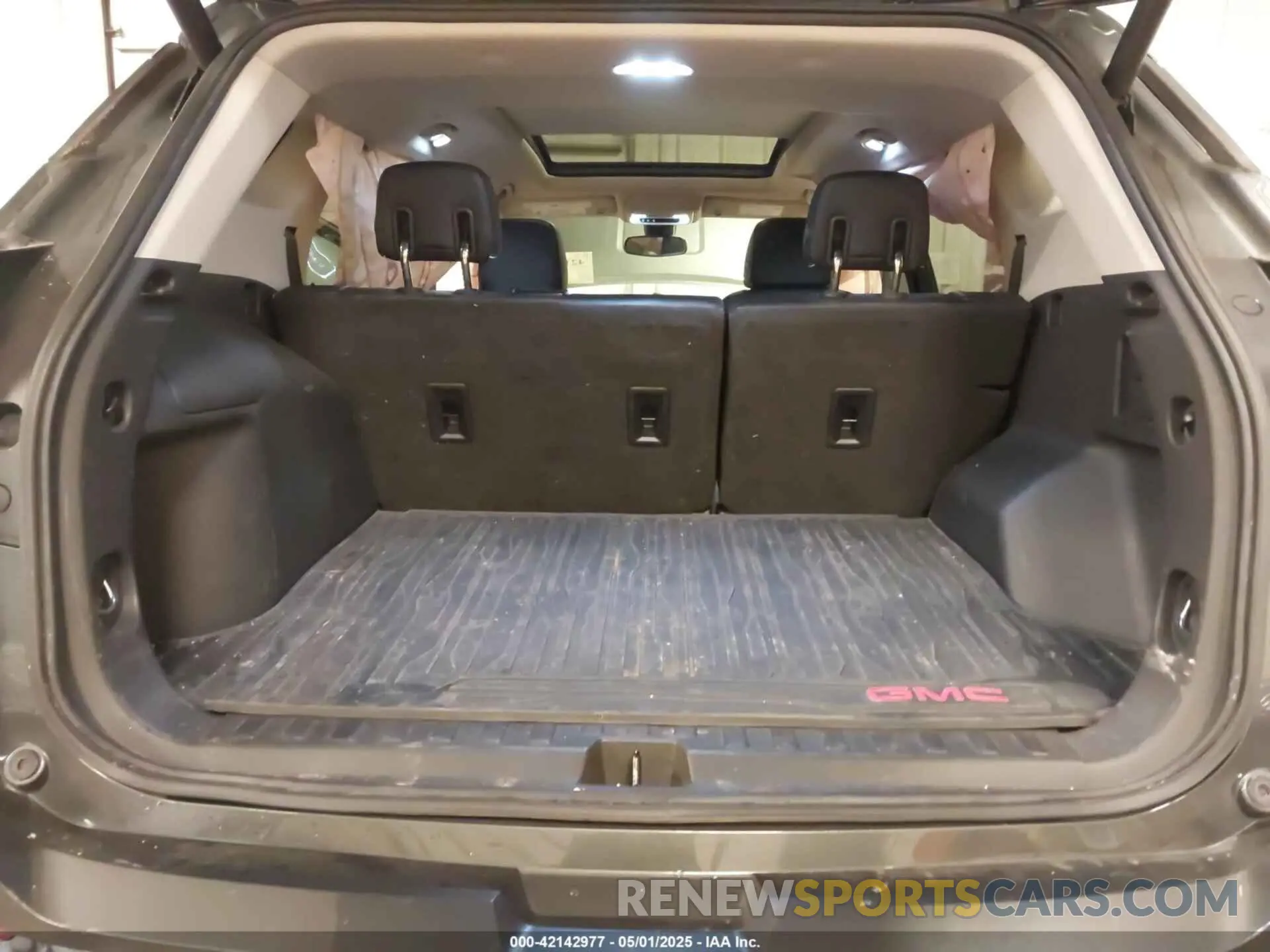 17 Photograph of a damaged car 3GKALXEX6LL182552 GMC TERRAIN 2020