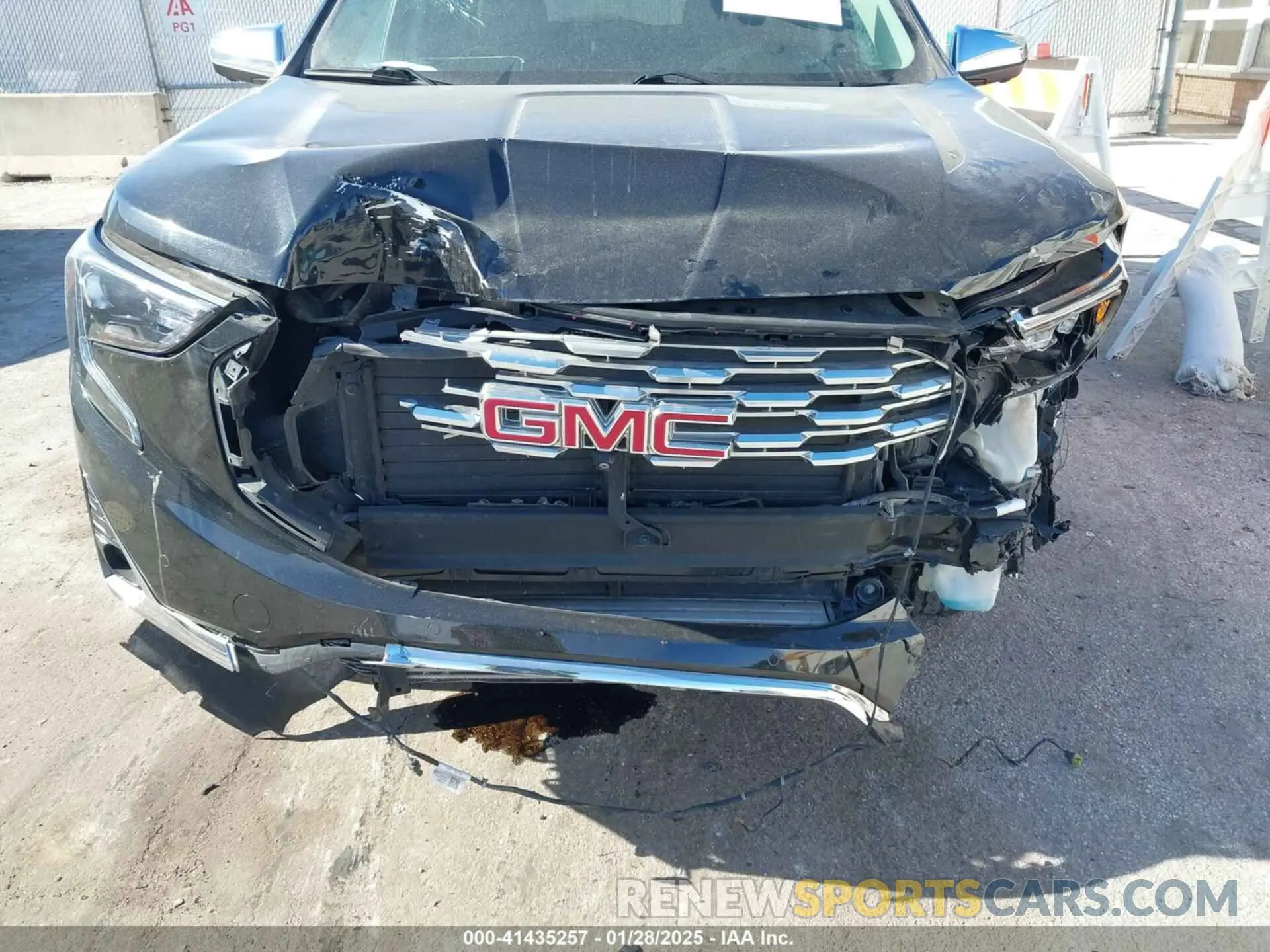 6 Photograph of a damaged car 3GKALXEXXLL142250 GMC TERRAIN 2020