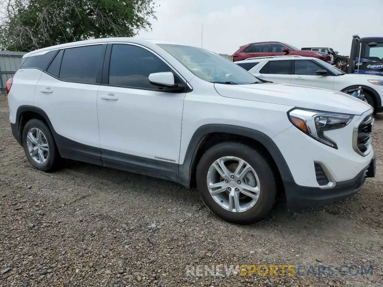 4 Photograph of a damaged car 3GKALMEV0ML350409 GMC TERRAIN 2021