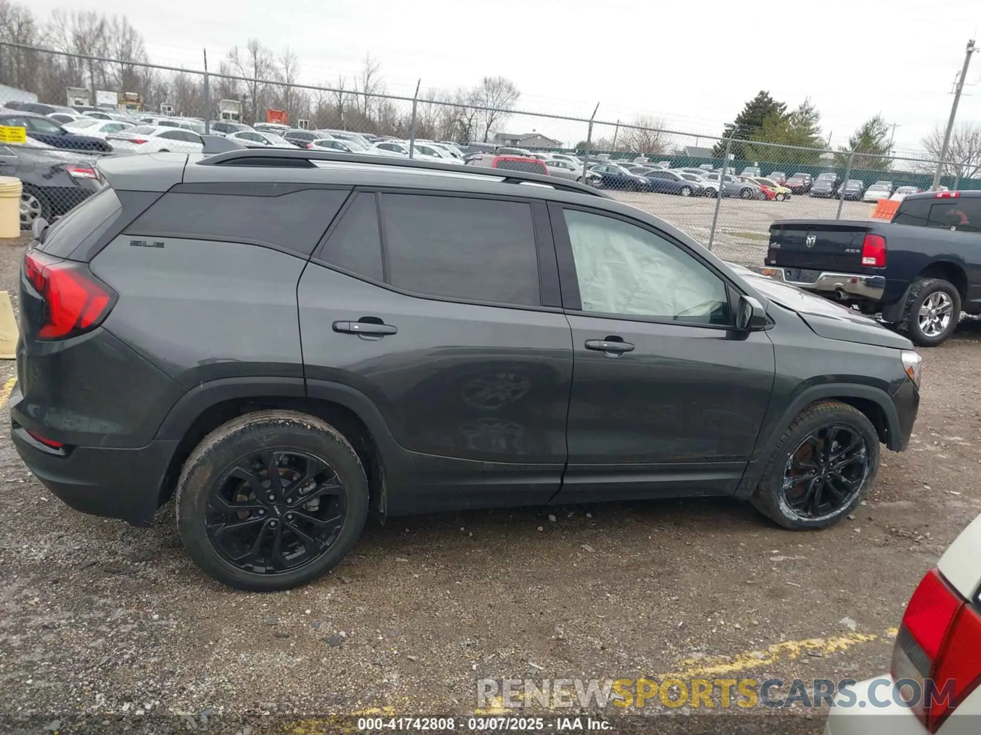 13 Photograph of a damaged car 3GKALMEV0ML373933 GMC TERRAIN 2021