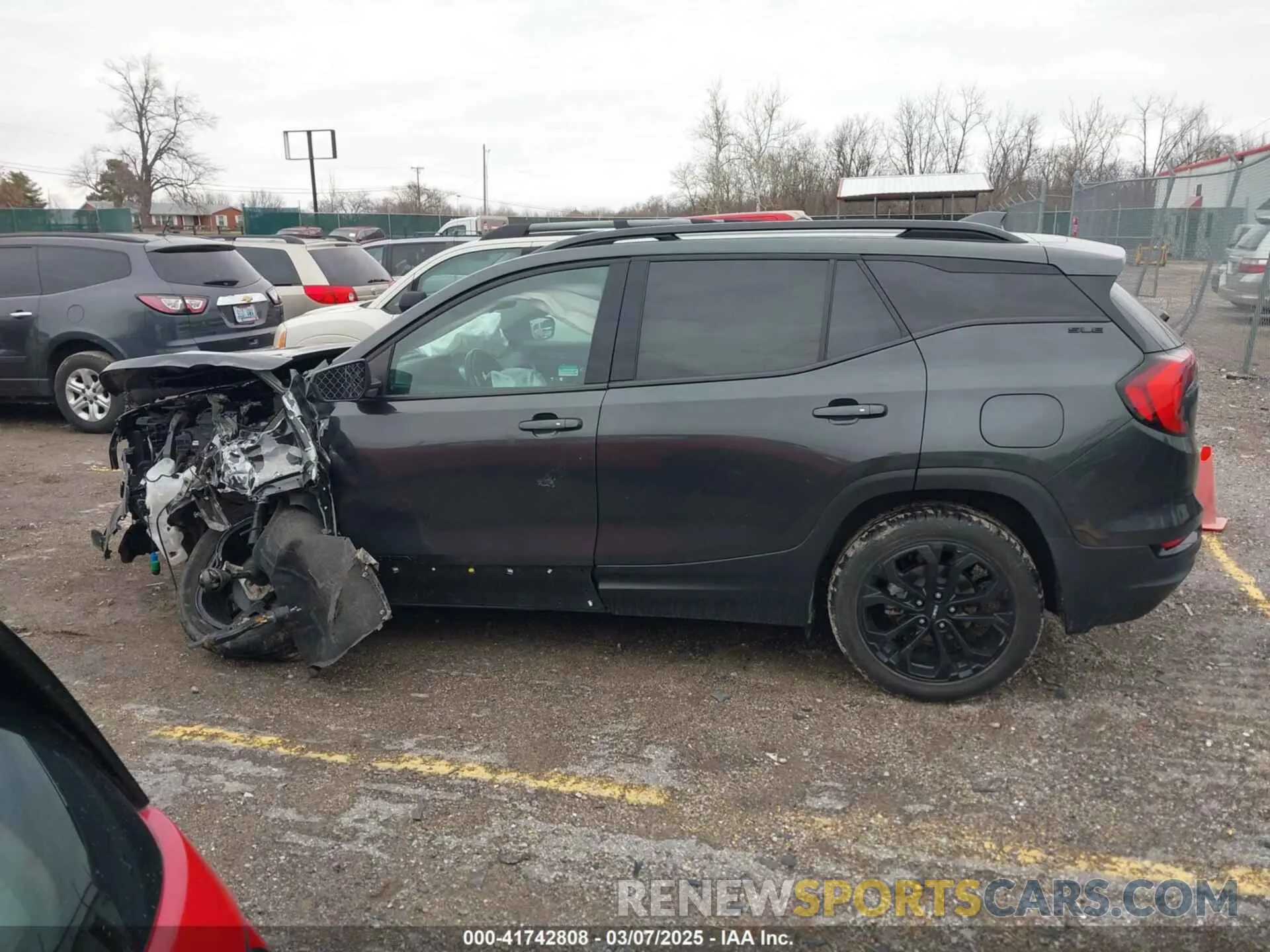 14 Photograph of a damaged car 3GKALMEV0ML373933 GMC TERRAIN 2021