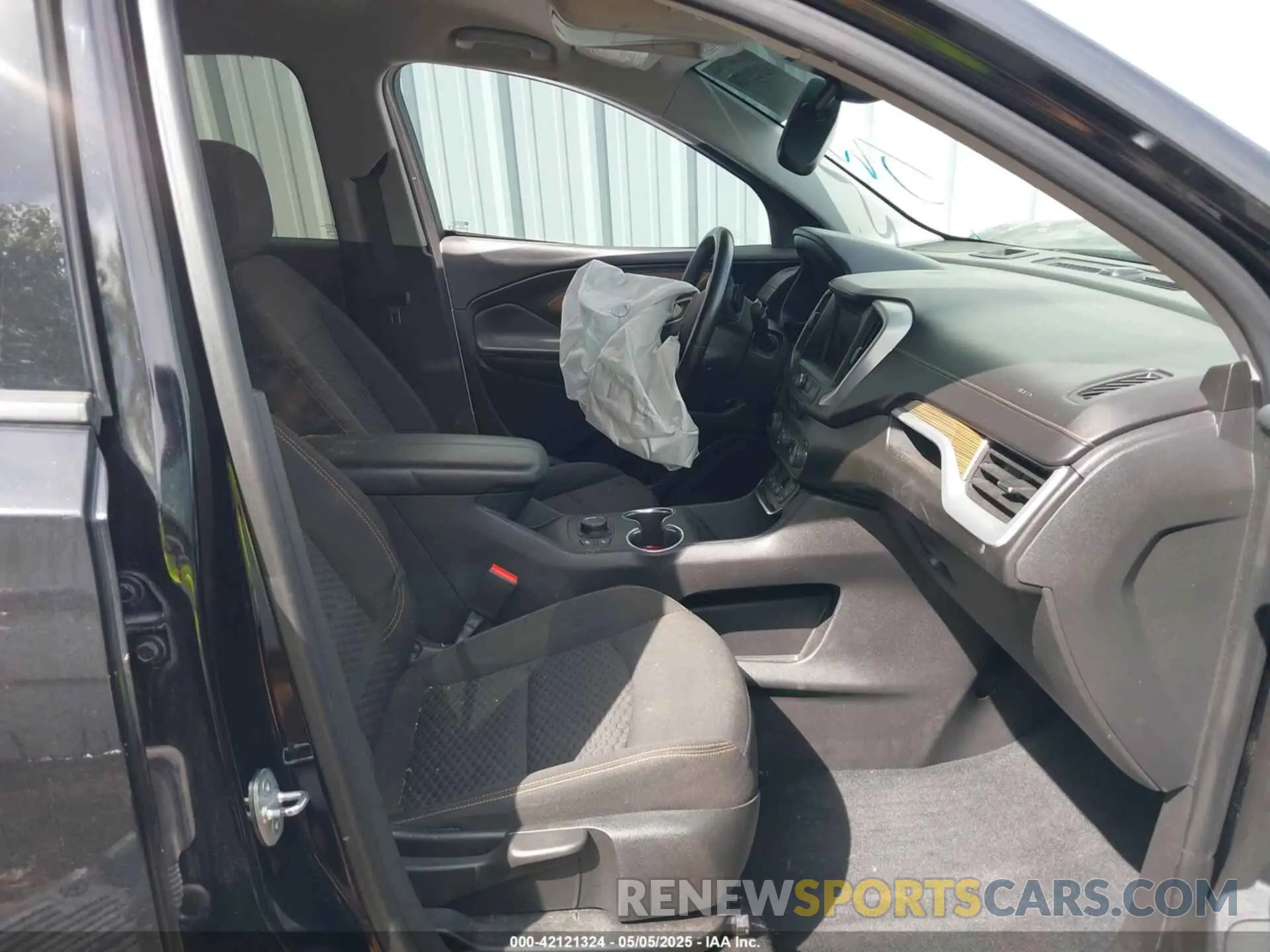 5 Photograph of a damaged car 3GKALMEV1ML307942 GMC TERRAIN 2021