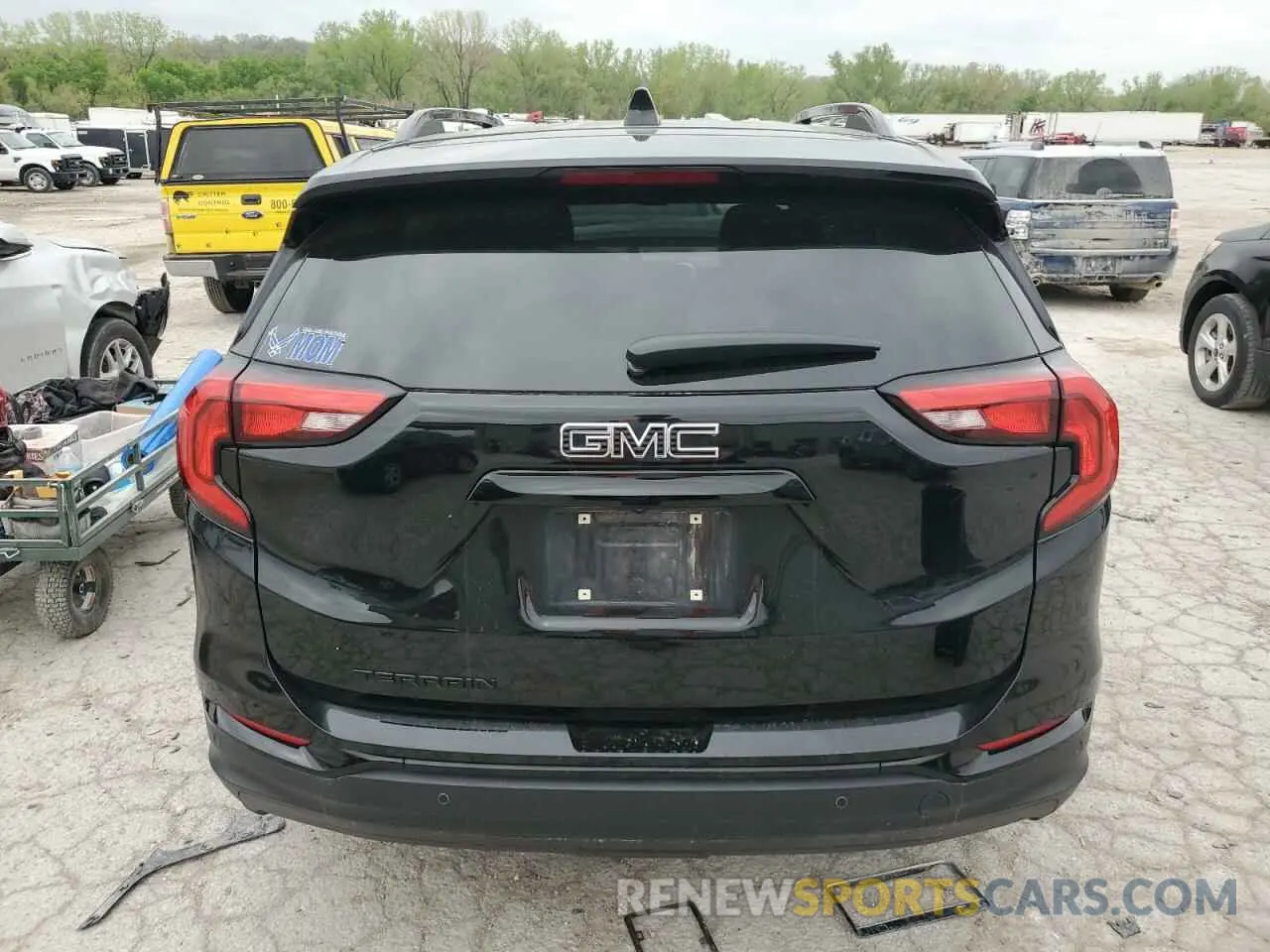 6 Photograph of a damaged car 3GKALMEV1ML391745 GMC TERRAIN 2021