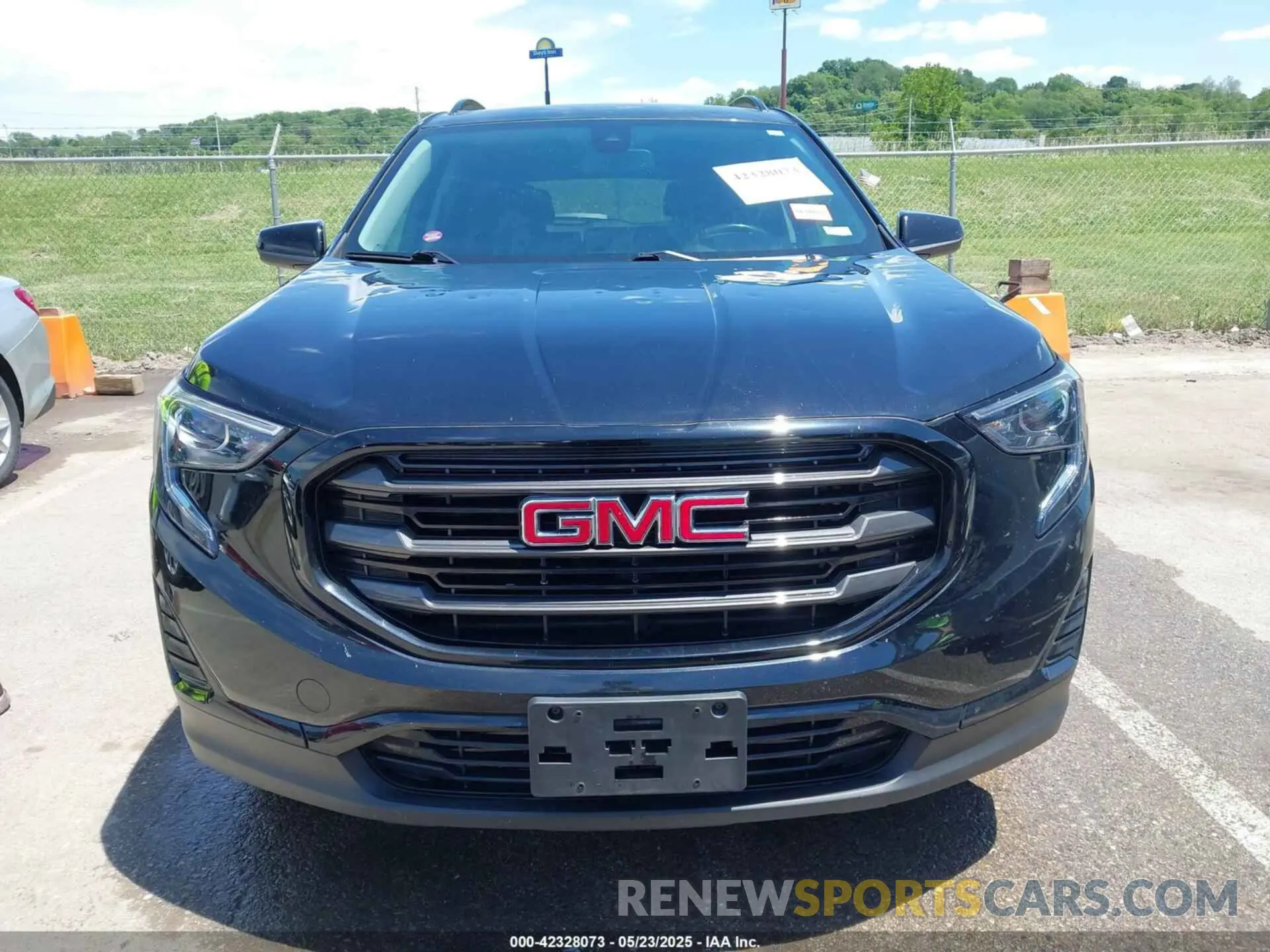 12 Photograph of a damaged car 3GKALMEV2ML339430 GMC TERRAIN 2021