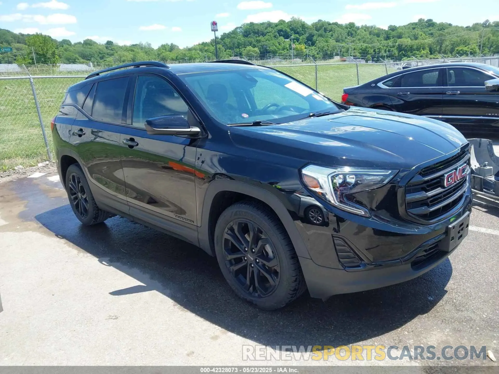 13 Photograph of a damaged car 3GKALMEV2ML339430 GMC TERRAIN 2021