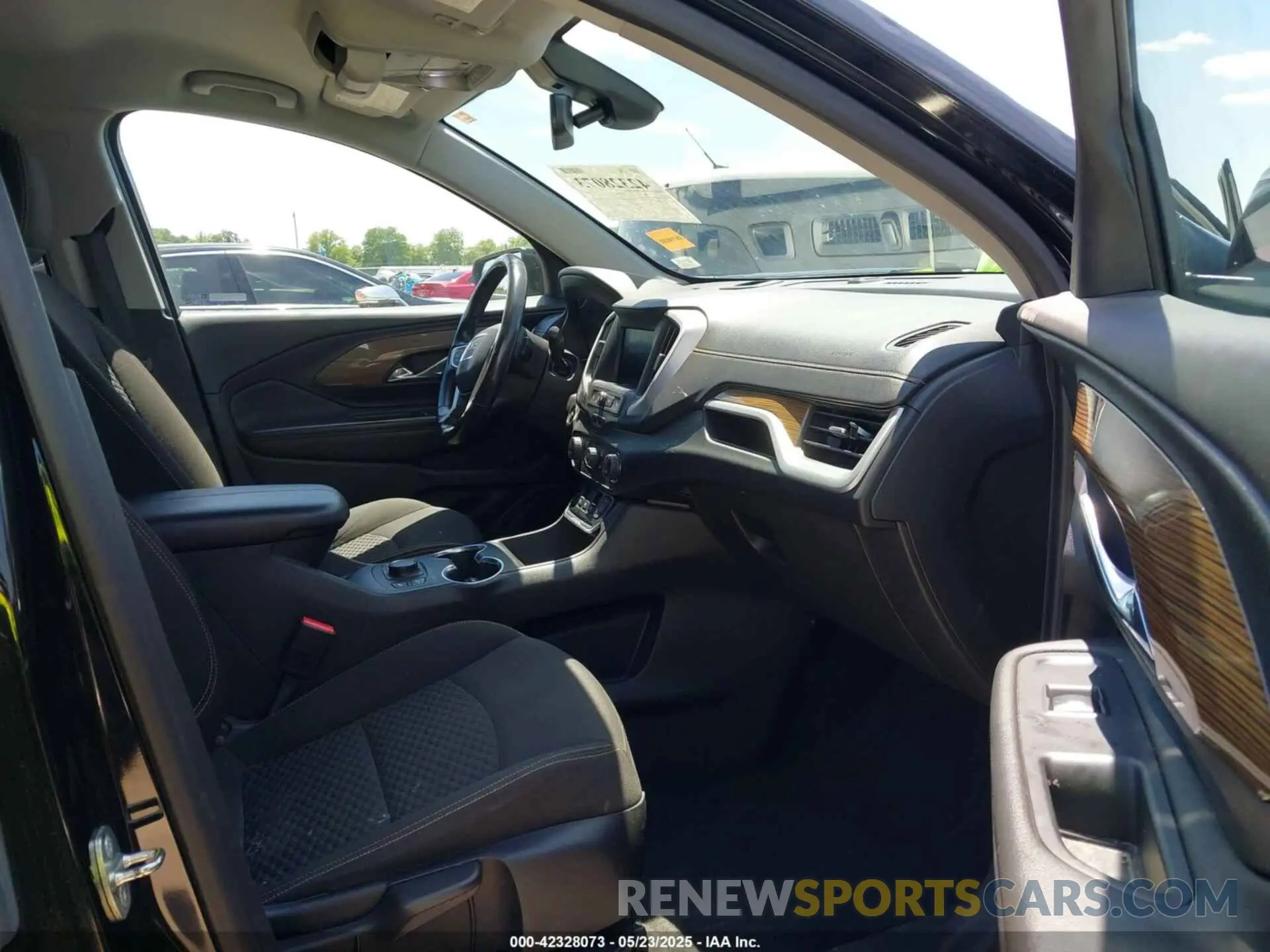 5 Photograph of a damaged car 3GKALMEV2ML339430 GMC TERRAIN 2021