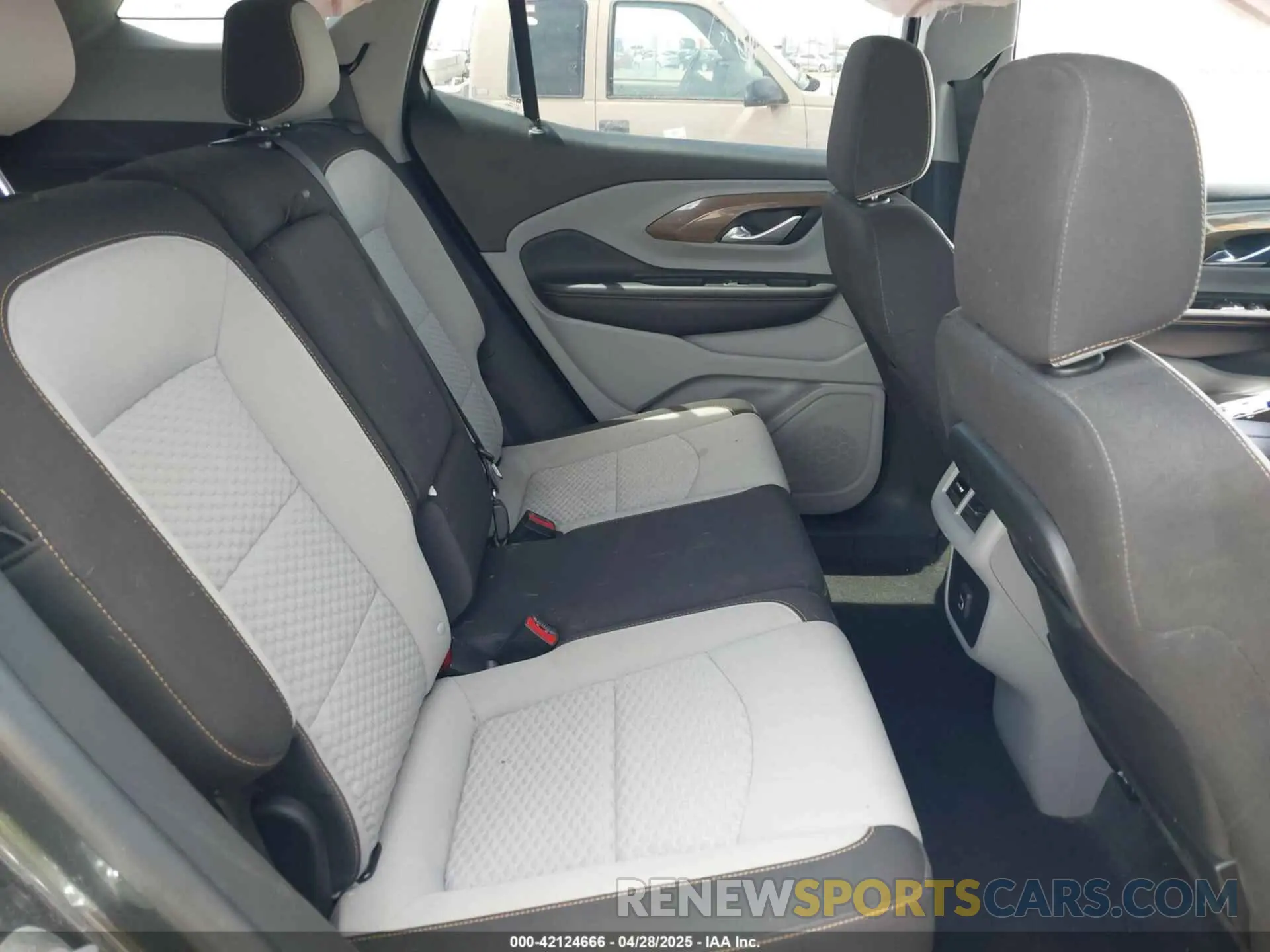 8 Photograph of a damaged car 3GKALMEV2ML384884 GMC TERRAIN 2021