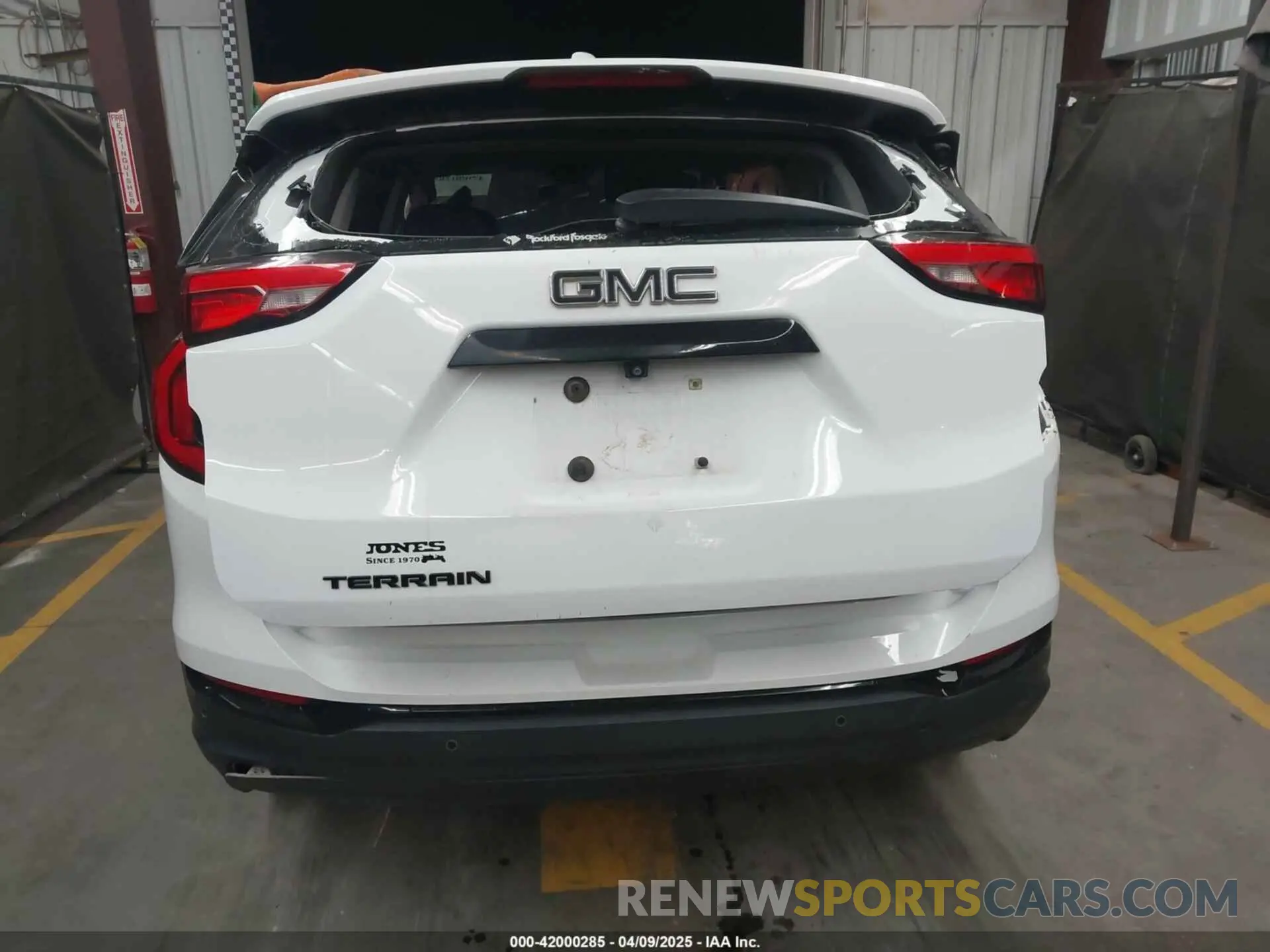 15 Photograph of a damaged car 3GKALMEV2ML396873 GMC TERRAIN 2021