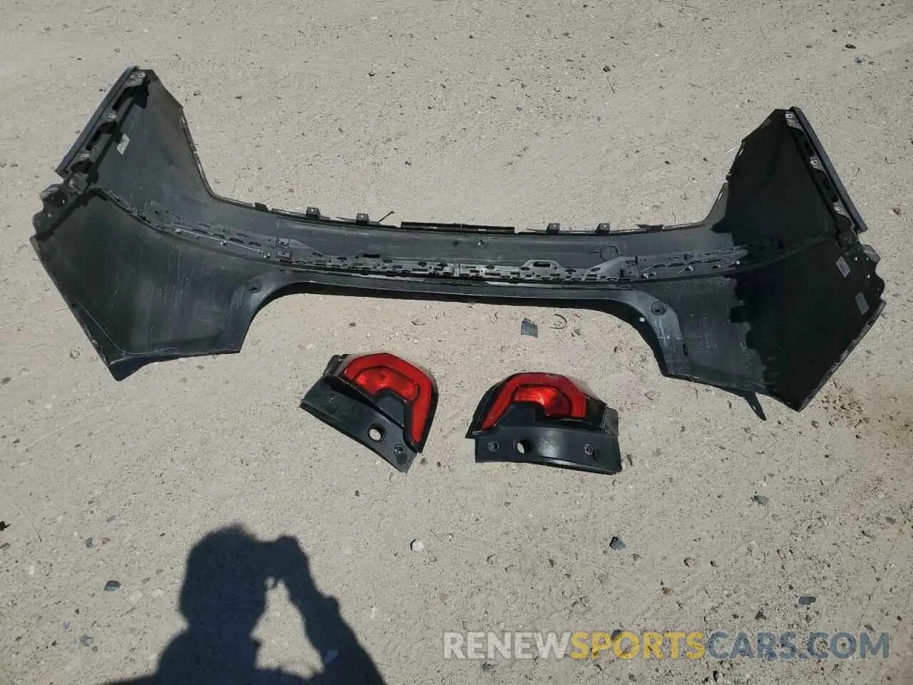 13 Photograph of a damaged car 3GKALMEV3ML374526 GMC TERRAIN 2021