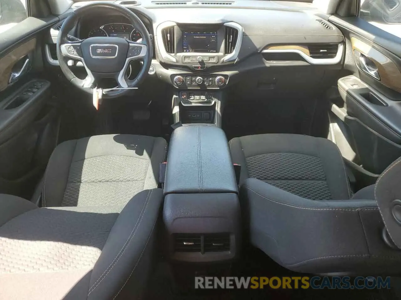 8 Photograph of a damaged car 3GKALMEV3ML374526 GMC TERRAIN 2021