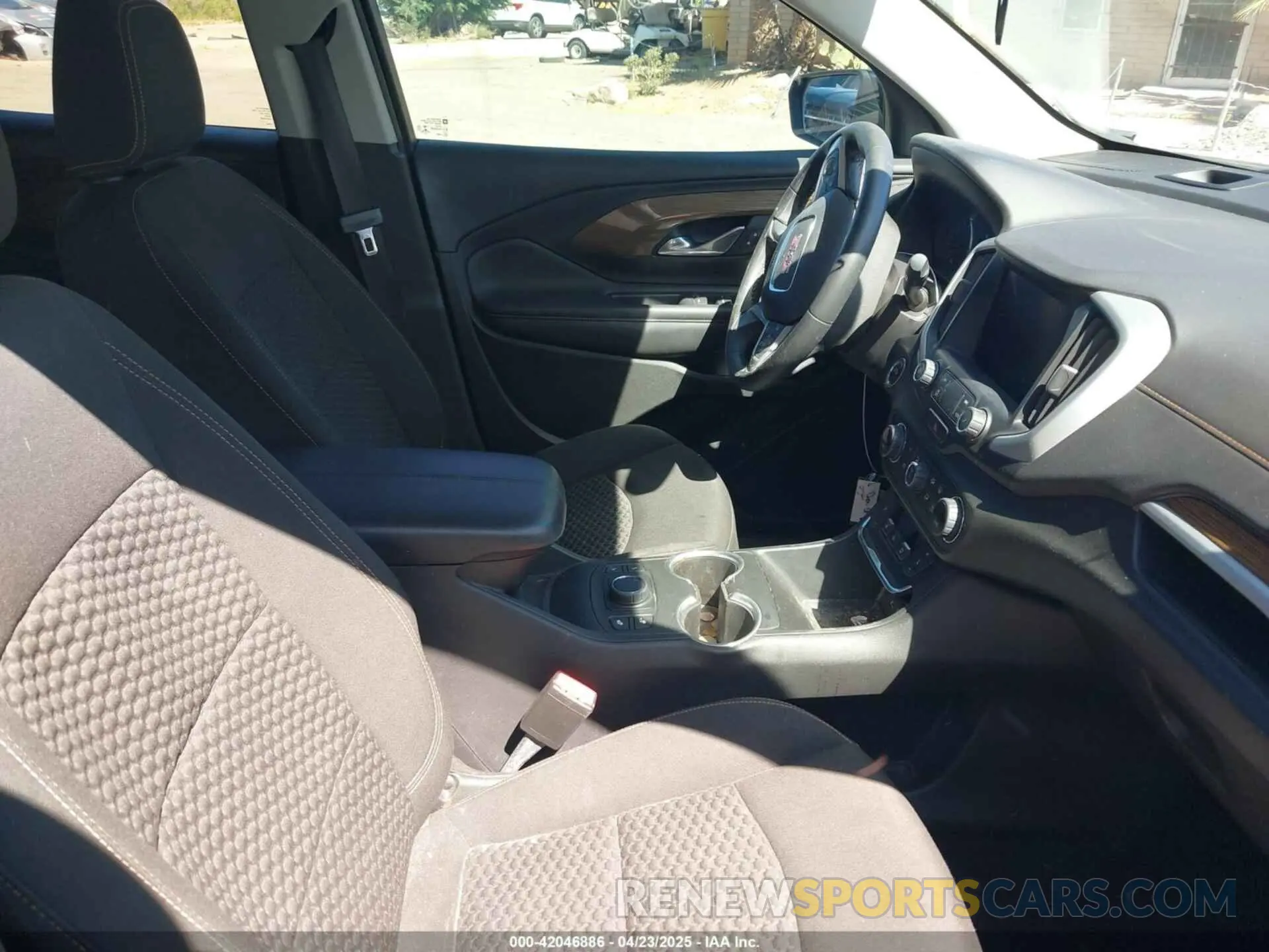 5 Photograph of a damaged car 3GKALMEV4ML340336 GMC TERRAIN 2021