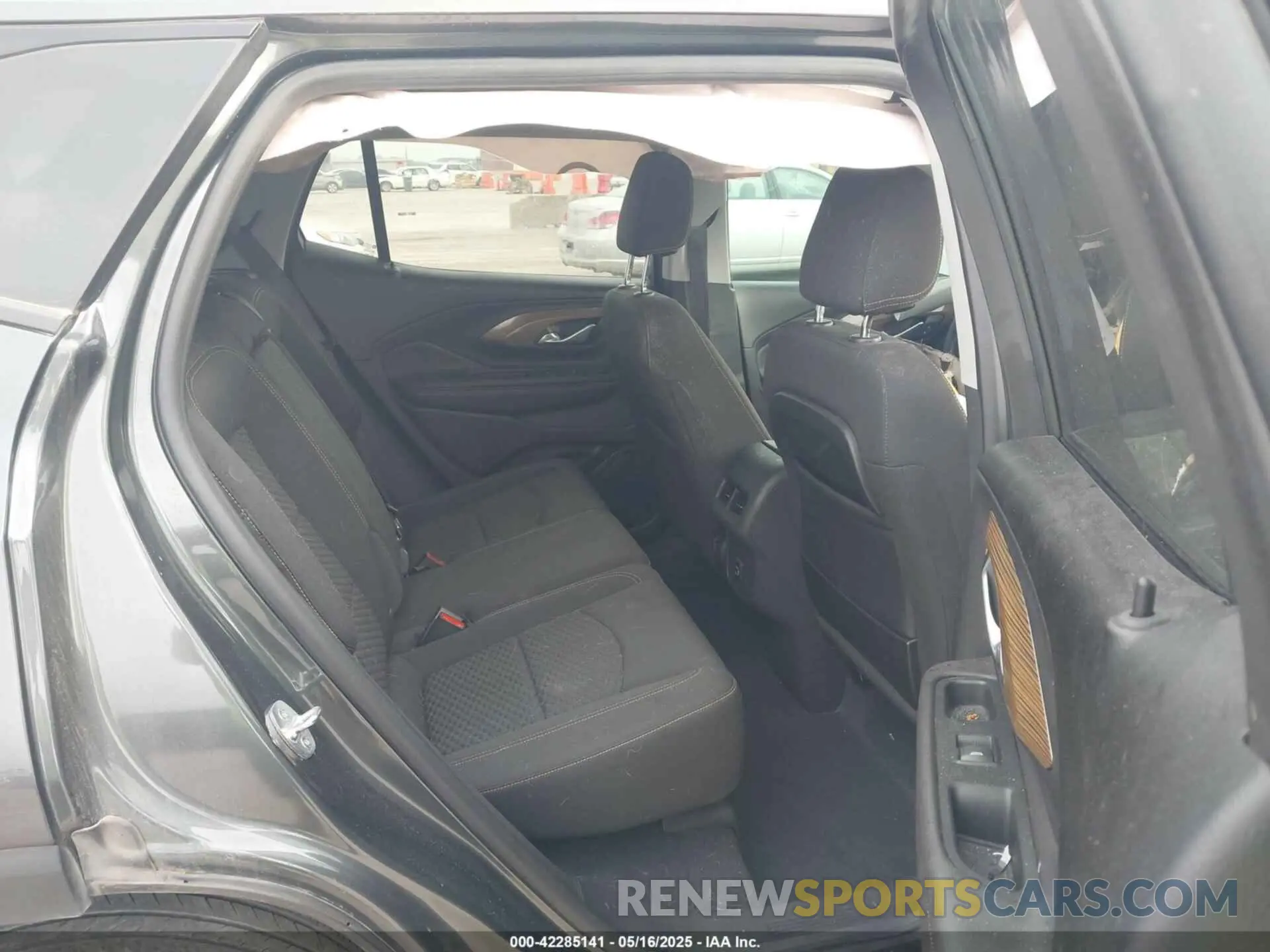 8 Photograph of a damaged car 3GKALMEV5ML351247 GMC TERRAIN 2021