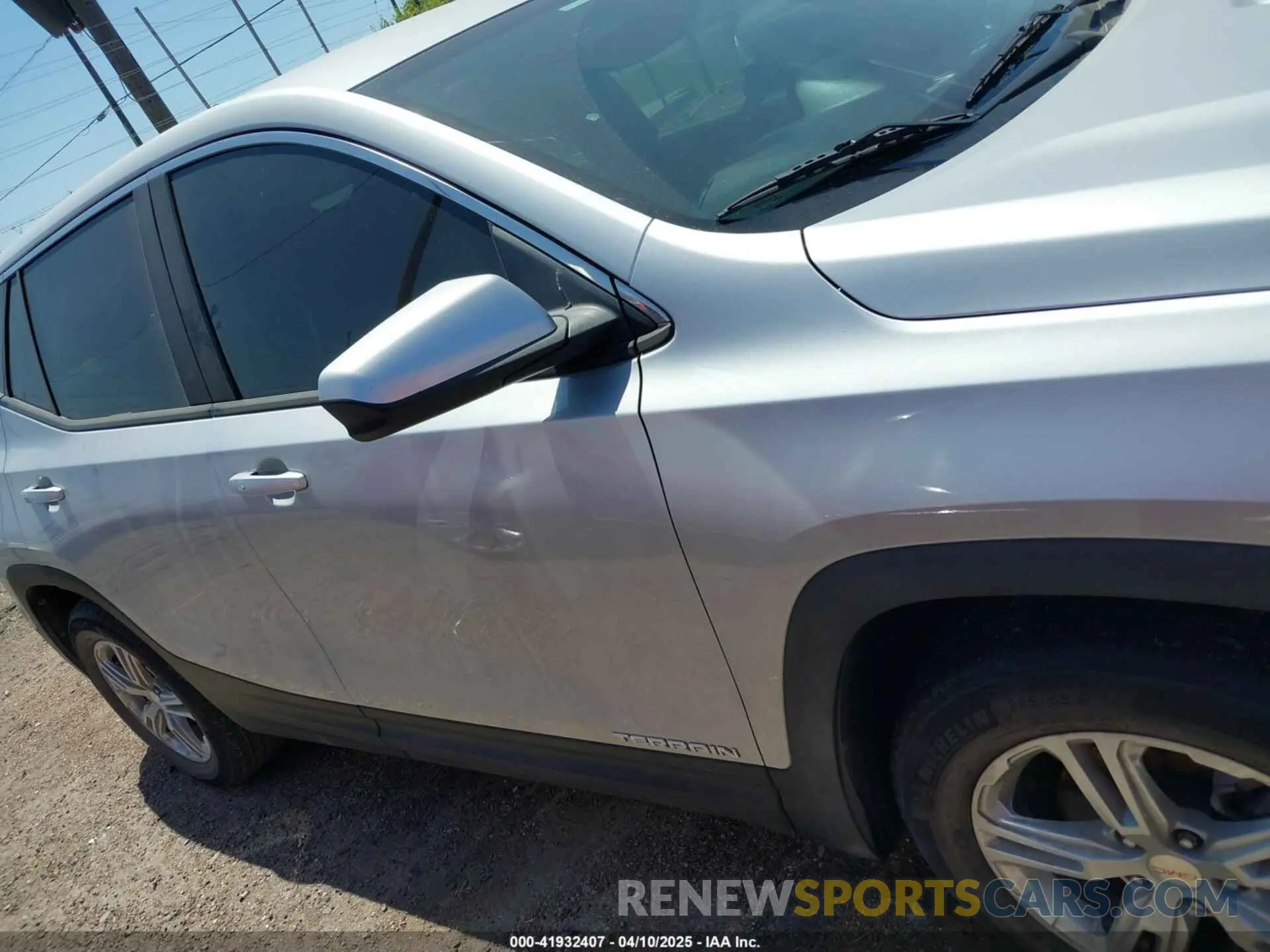 13 Photograph of a damaged car 3GKALMEV6ML331458 GMC TERRAIN 2021