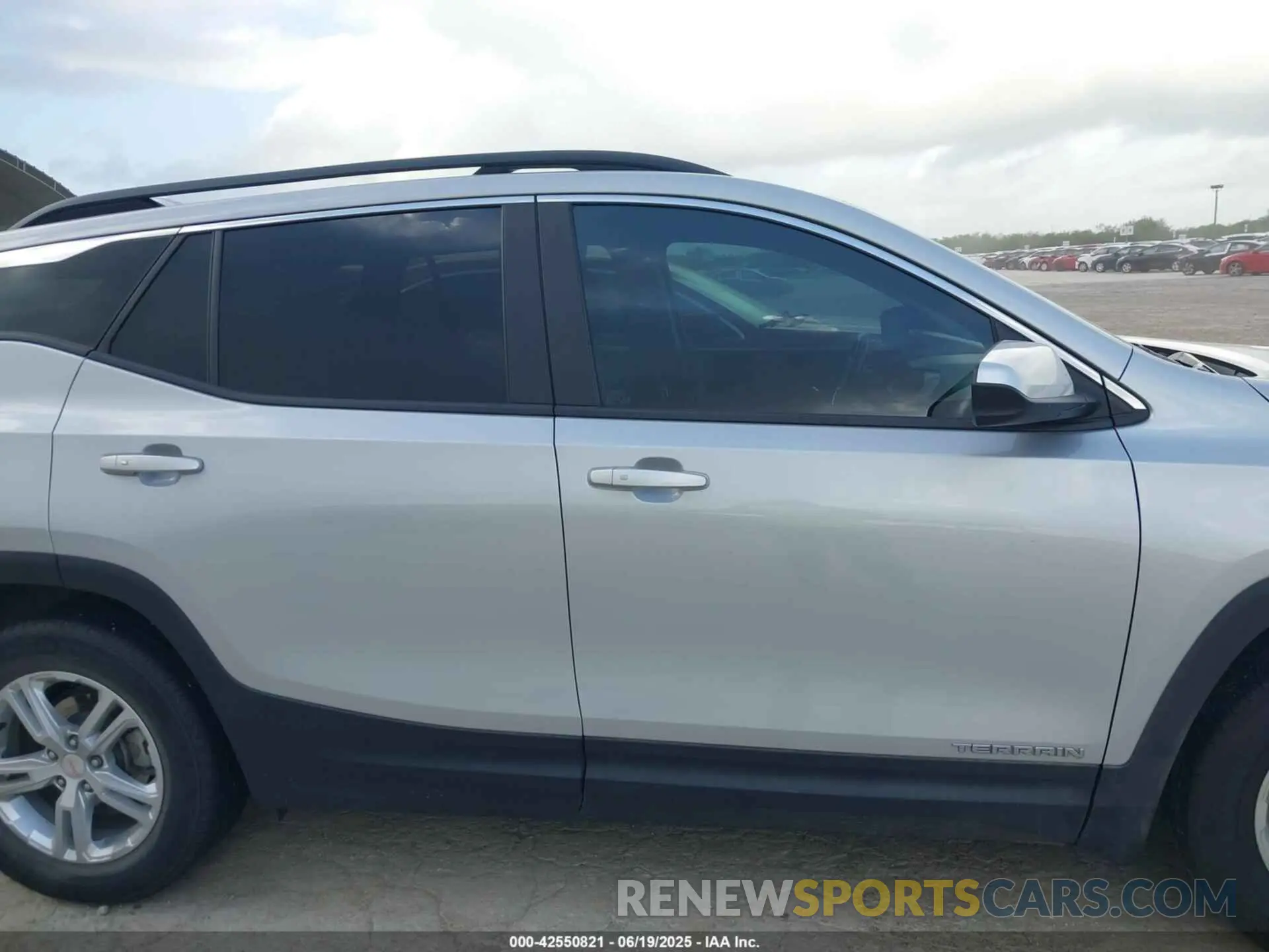 13 Photograph of a damaged car 3GKALMEV6ML335106 GMC TERRAIN 2021