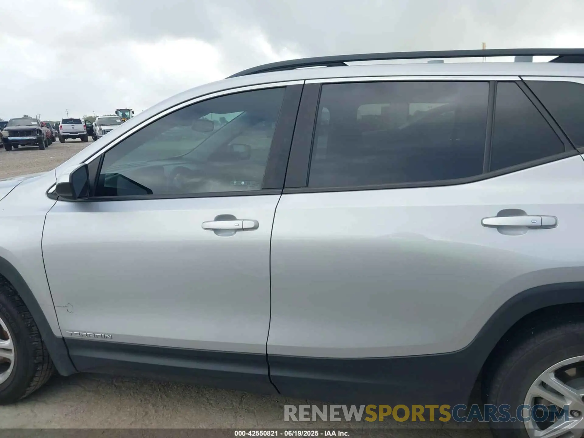 14 Photograph of a damaged car 3GKALMEV6ML335106 GMC TERRAIN 2021