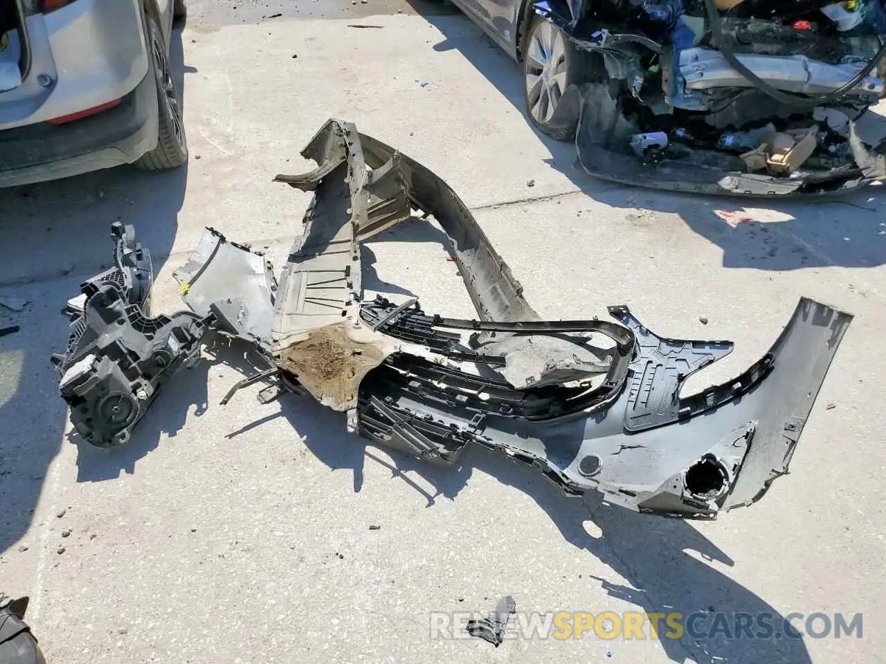 13 Photograph of a damaged car 3GKALMEV6ML399355 GMC TERRAIN 2021