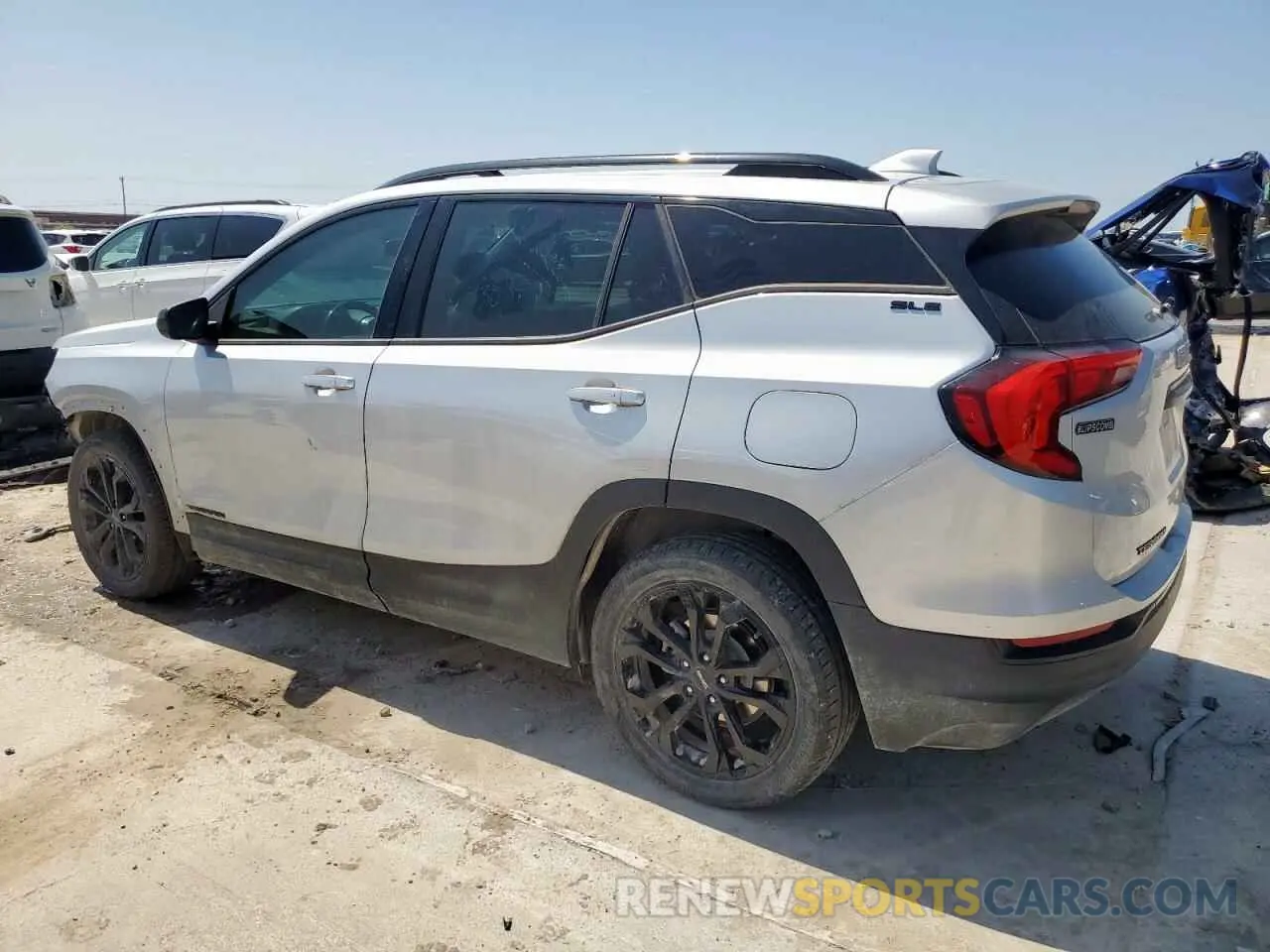 2 Photograph of a damaged car 3GKALMEV6ML399355 GMC TERRAIN 2021