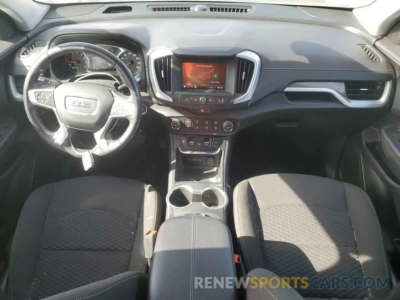 8 Photograph of a damaged car 3GKALMEV6ML402836 GMC TERRAIN 2021