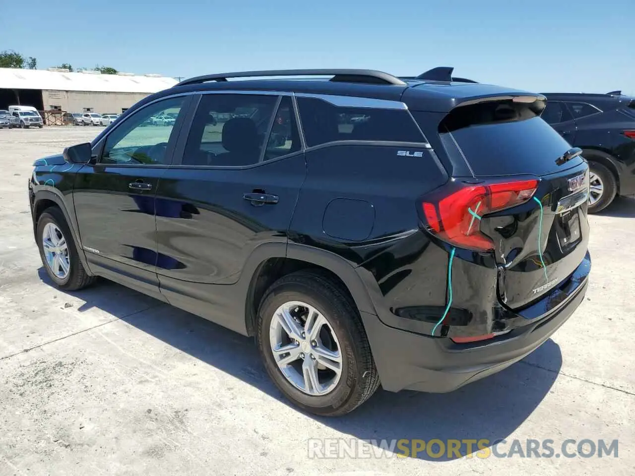2 Photograph of a damaged car 3GKALMEV7ML358670 GMC TERRAIN 2021