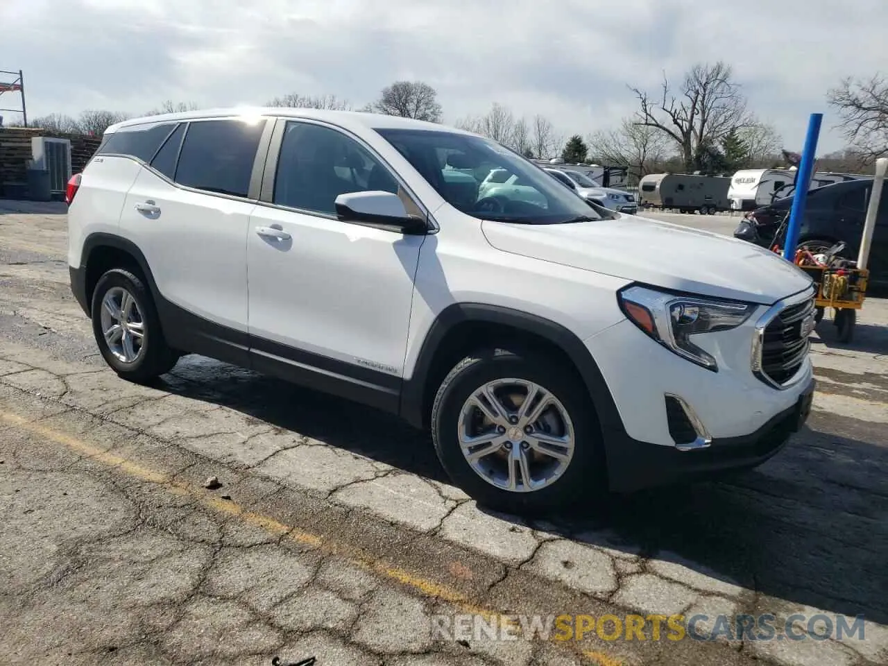4 Photograph of a damaged car 3GKALMEV7ML401016 GMC TERRAIN 2021