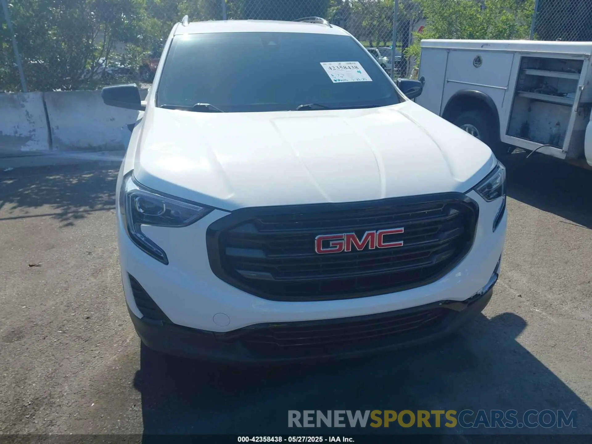 13 Photograph of a damaged car 3GKALMEV8ML345328 GMC TERRAIN 2021