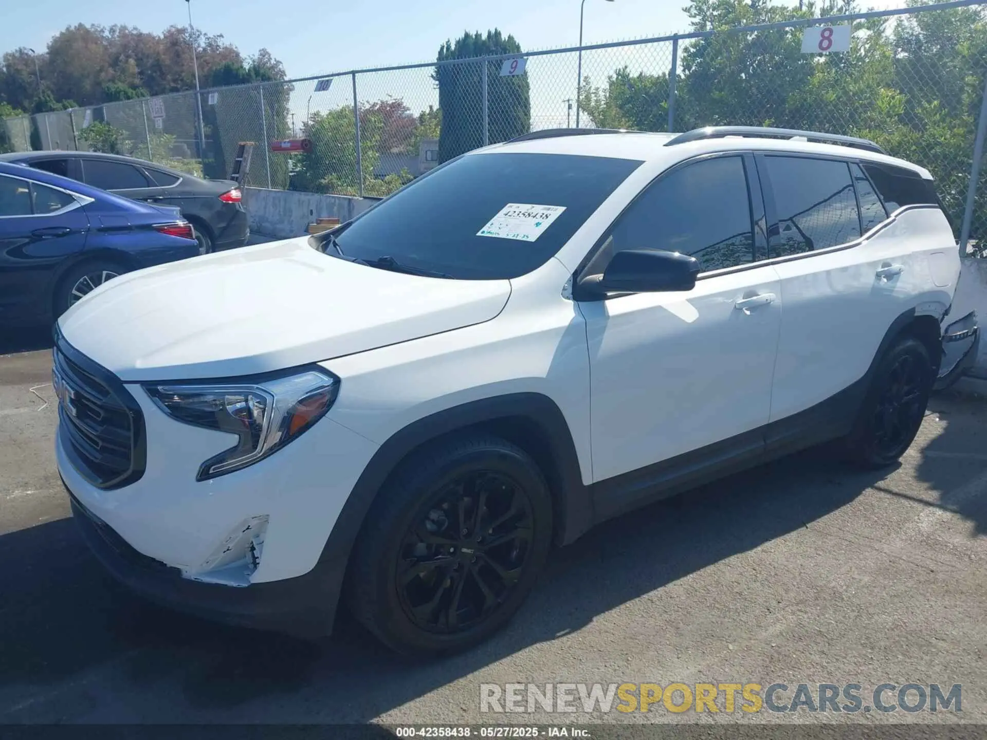 2 Photograph of a damaged car 3GKALMEV8ML345328 GMC TERRAIN 2021